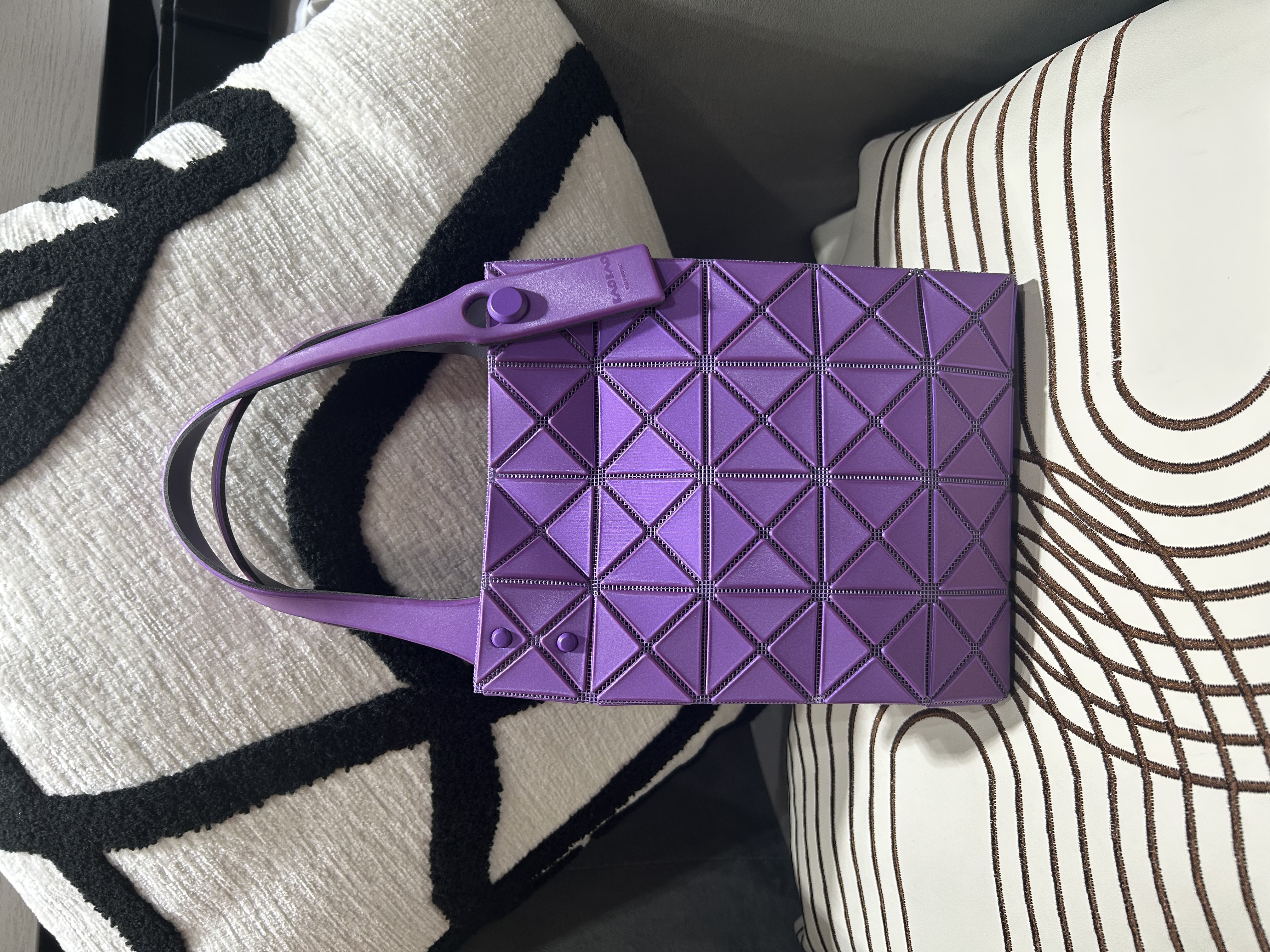 未使用品 Issey Miyake Mini Bao Bao Tote Bag 100%Authentic, Unused 未使用品 ✅Dust bag