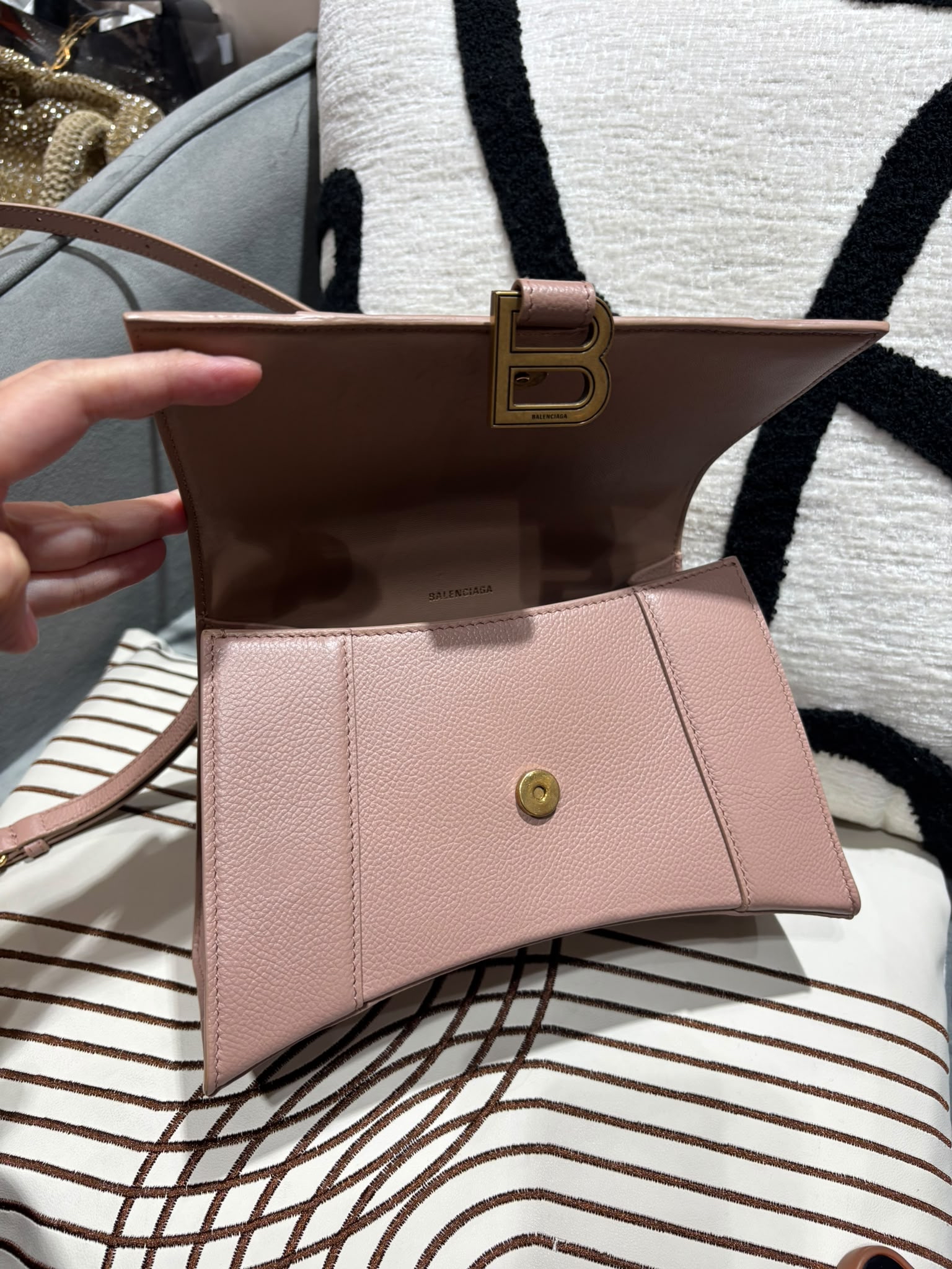 Balenciaga Nude Calfskin Hourglass 2 way bag 593546 100%Authentic, 98%New ✅Dust Bag