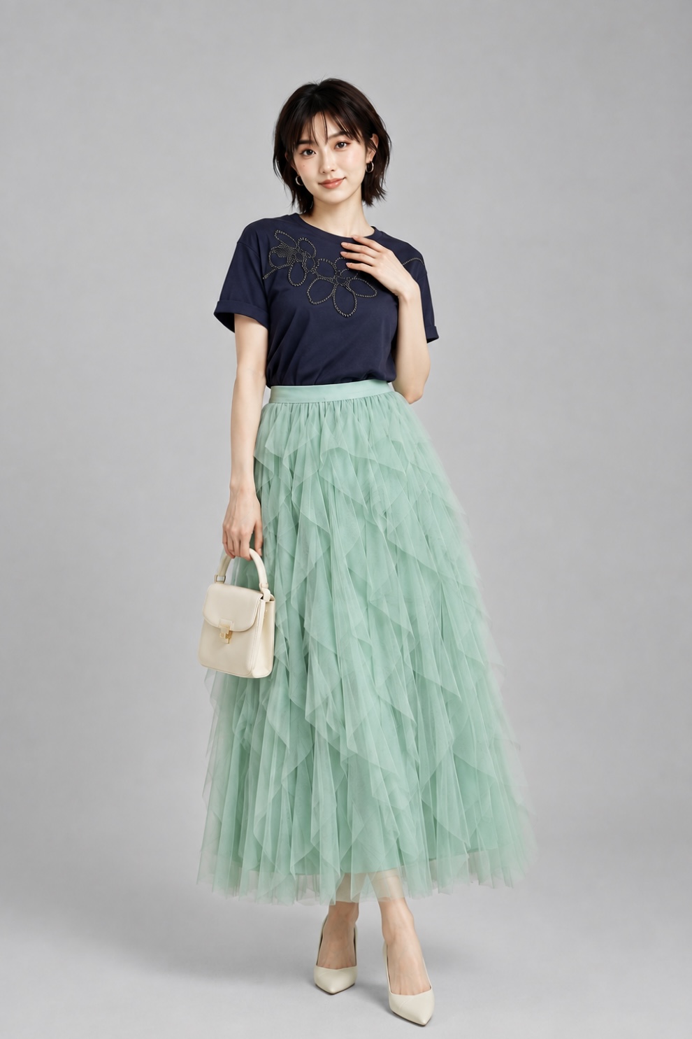 3202 Bloom Chain Embellished Tee