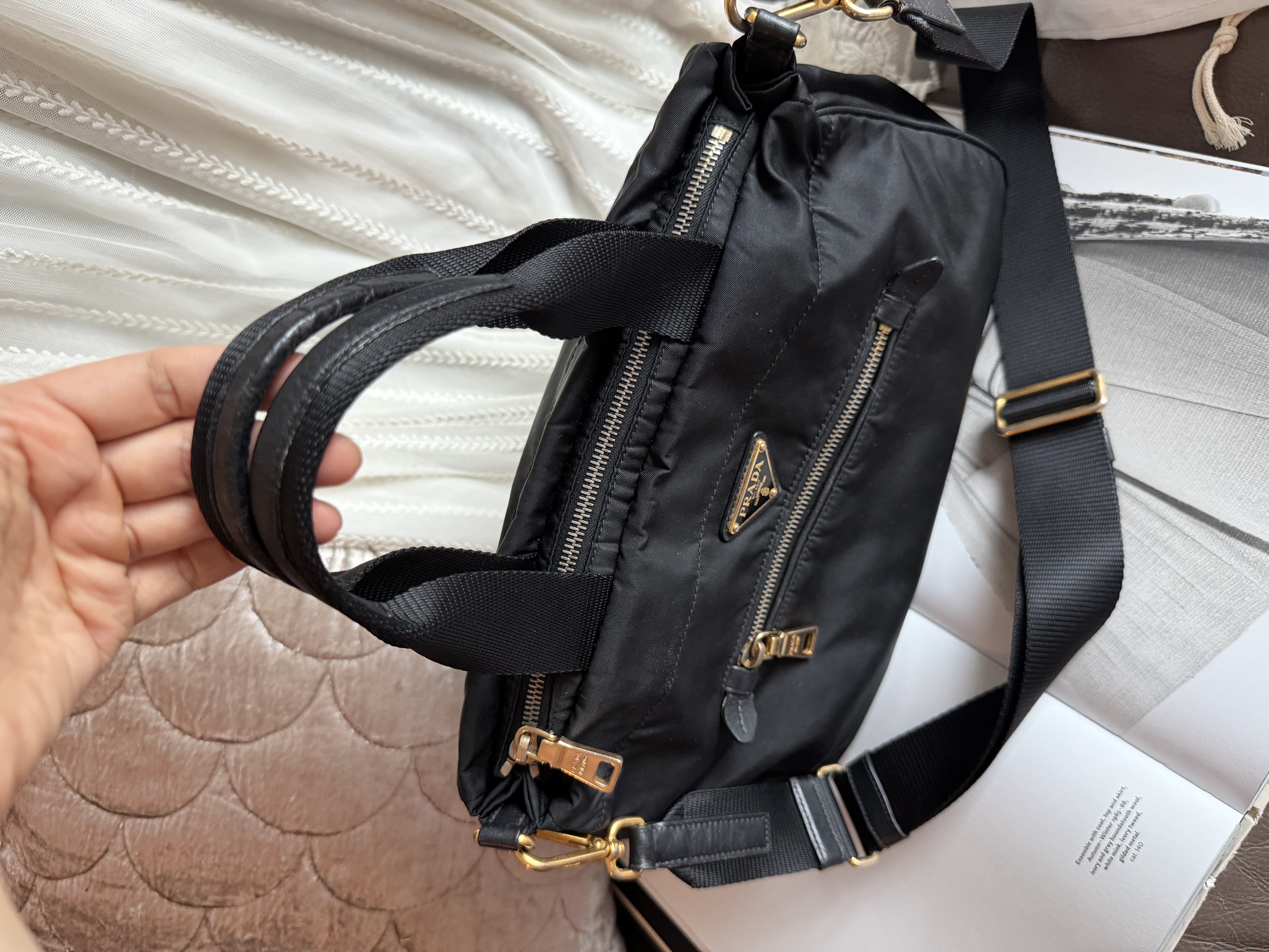 prada黑色 black re nylon bag with original strap