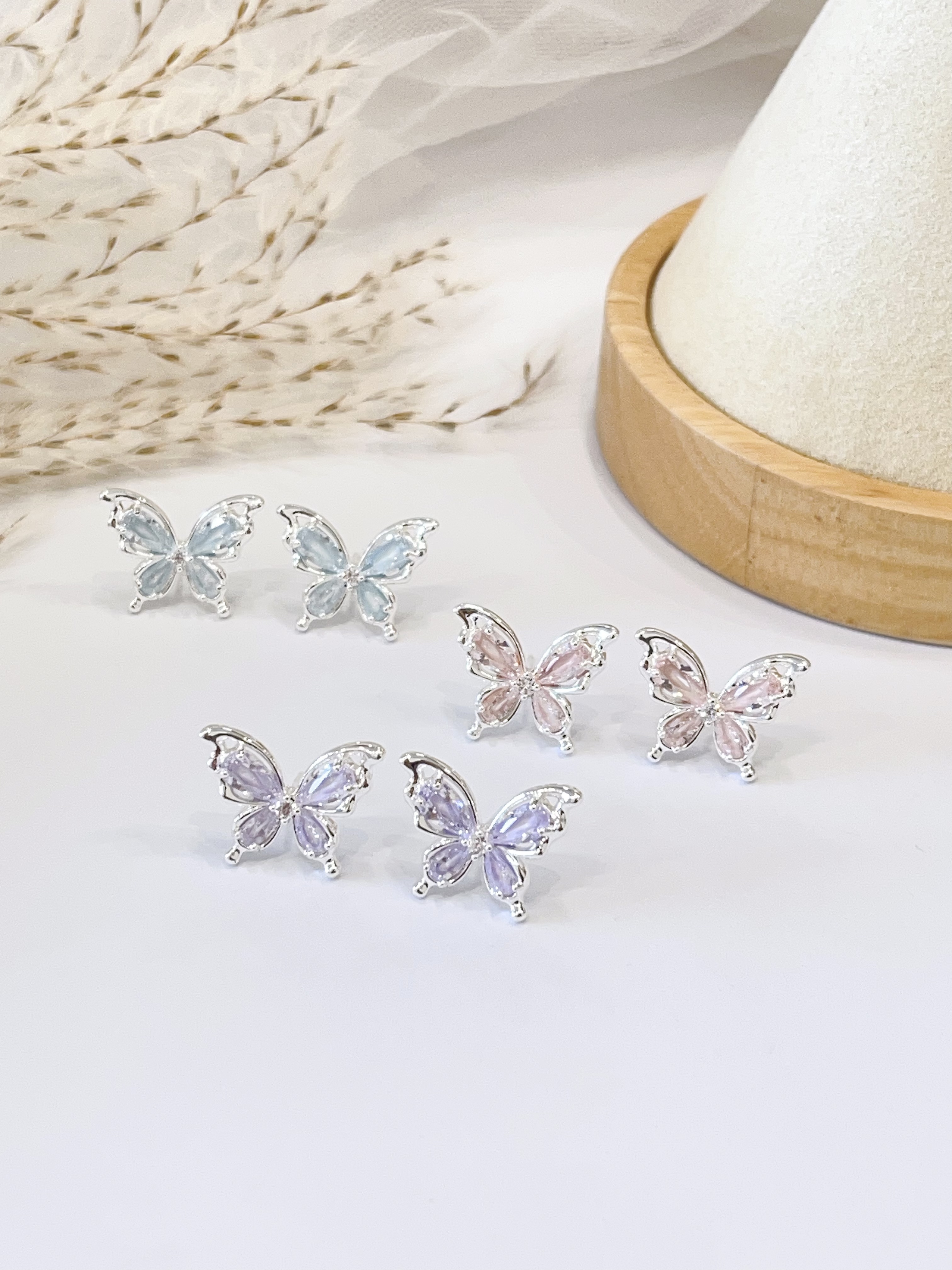 时尚甜美灵动蝴蝶耳环