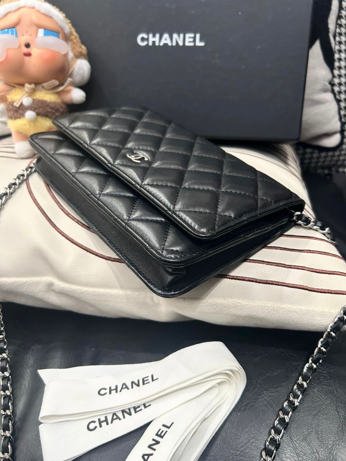 Chanel Wallet On Chain 黑色羊皮銀扣 woc 100%Authentic, 98%New ✅Card✅Dust bag✅Box
