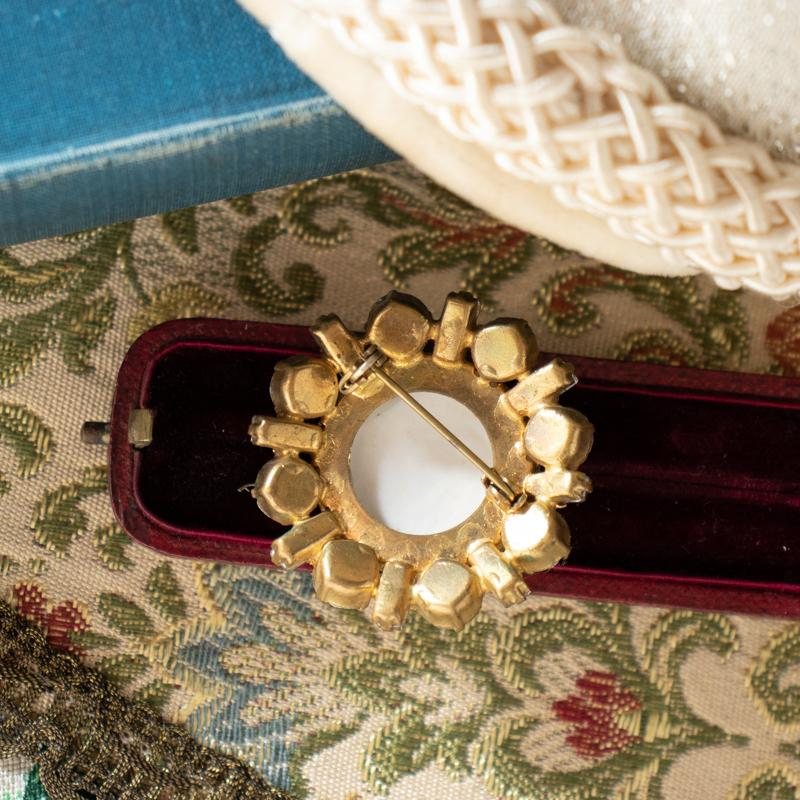 Vintage Recomposed Czechoslovakia "Forget Me Not" Porcelain Set in Rhinestone Frame Brooch (MU056)