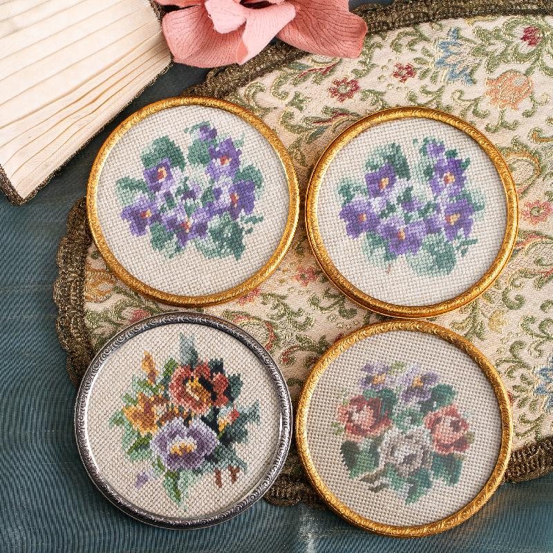 Vintage c.a. 1960s Hand-Stitched Petit Needlepoint Floral Coaster (MZ020)