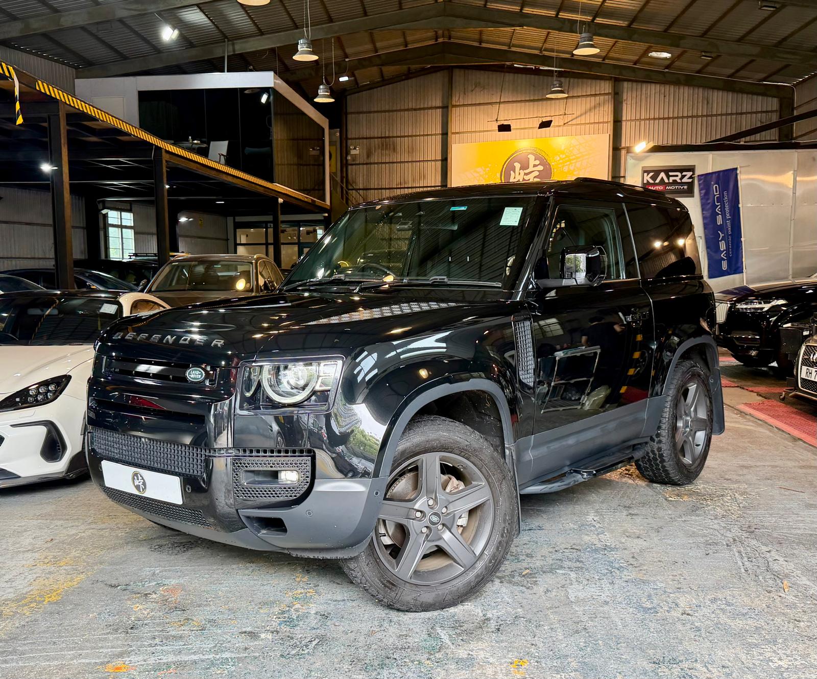 Land Rover Defender 90 D250 2023
