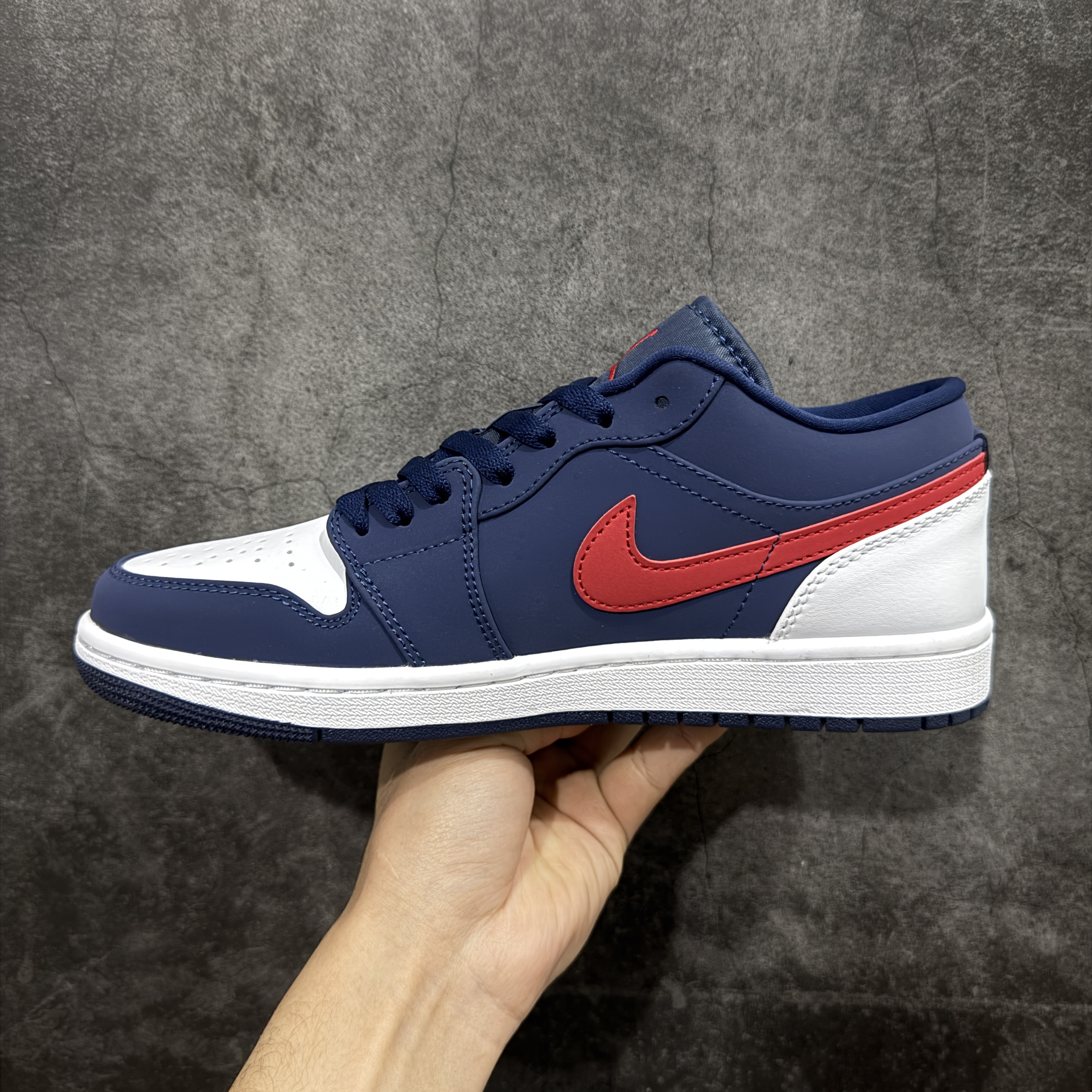 Nike Air Jordan AJ1 Low USA CZ8454-400 