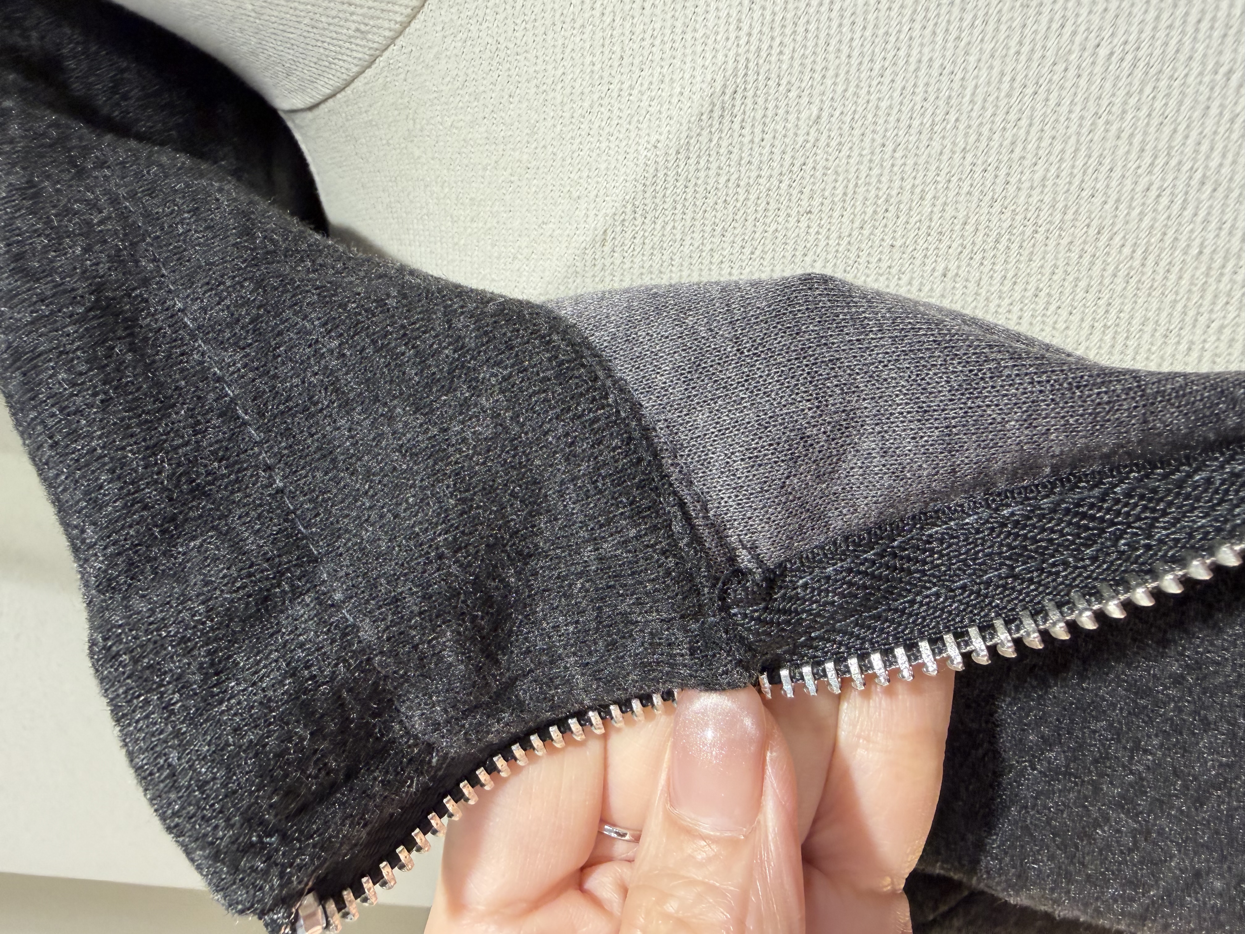 ‼️必搶‼️灰色半拉鍊衞衣