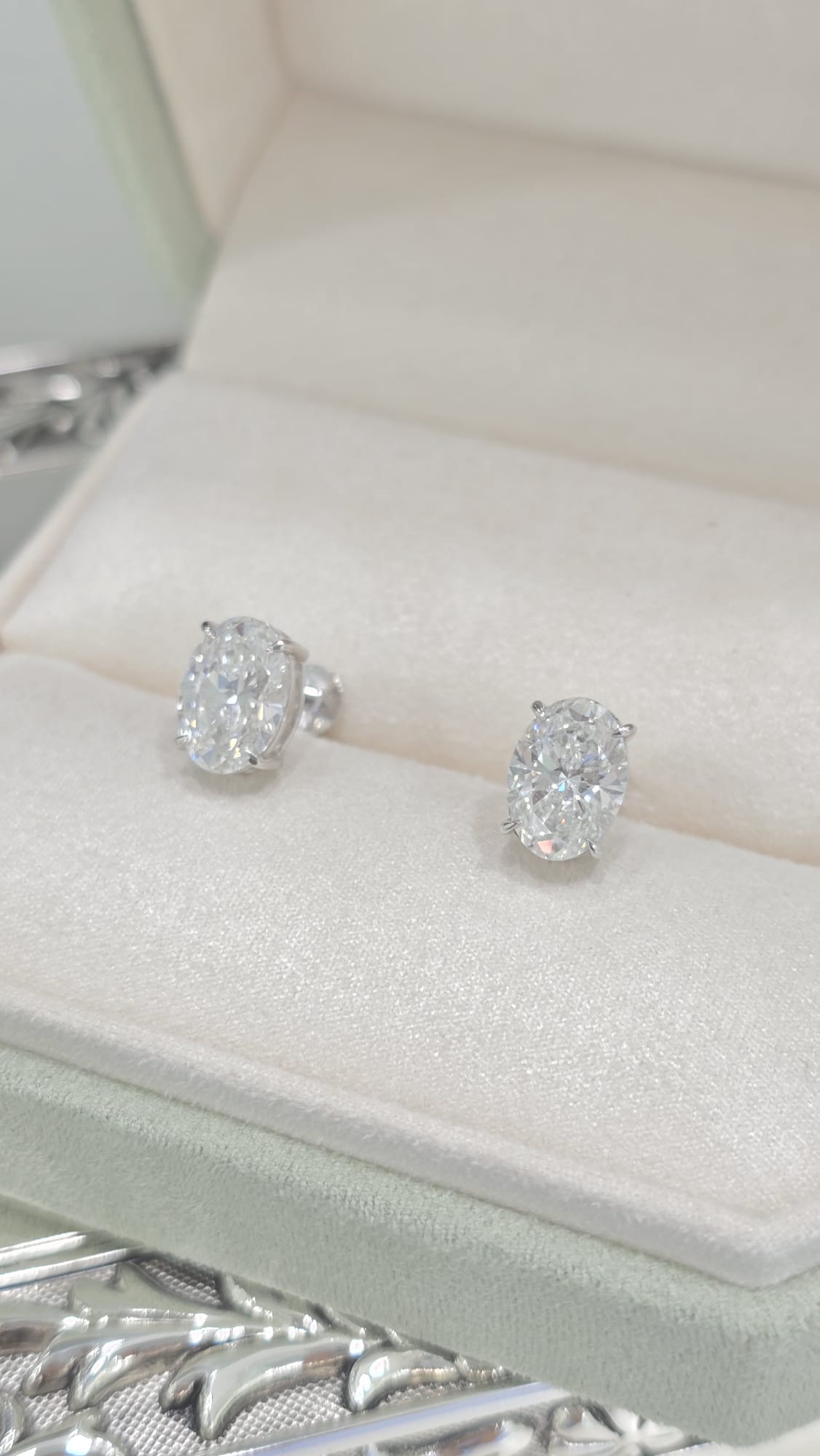 18K金白培育鑽石耳釘 D4.06ct/2 G1.84g