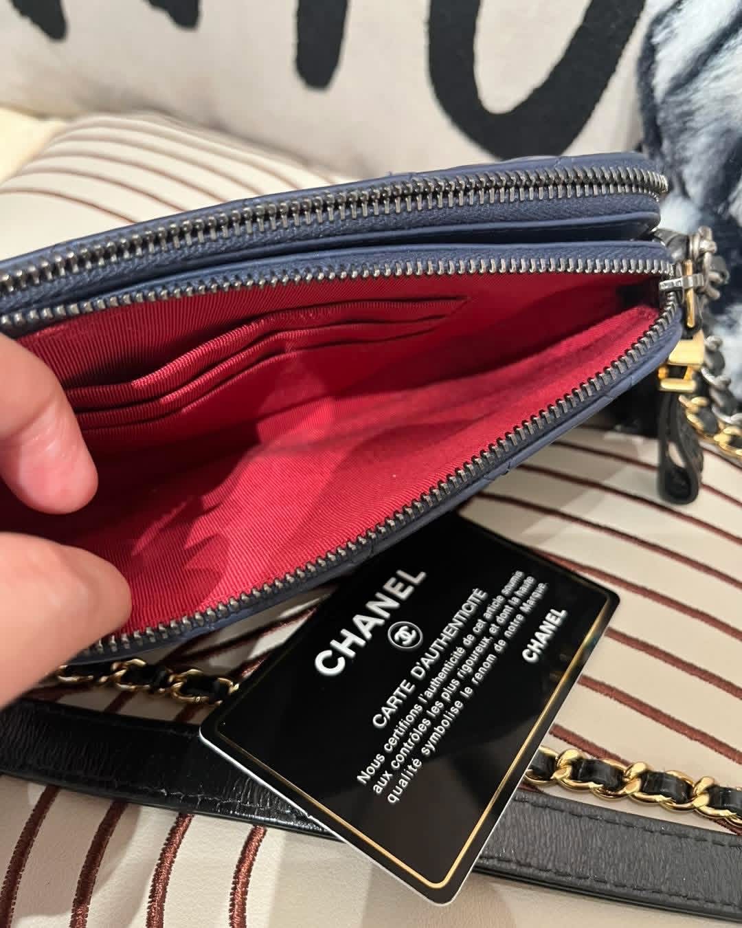 Chanel Gabrielle Wallet On Chain 100%Authentic, 98%New