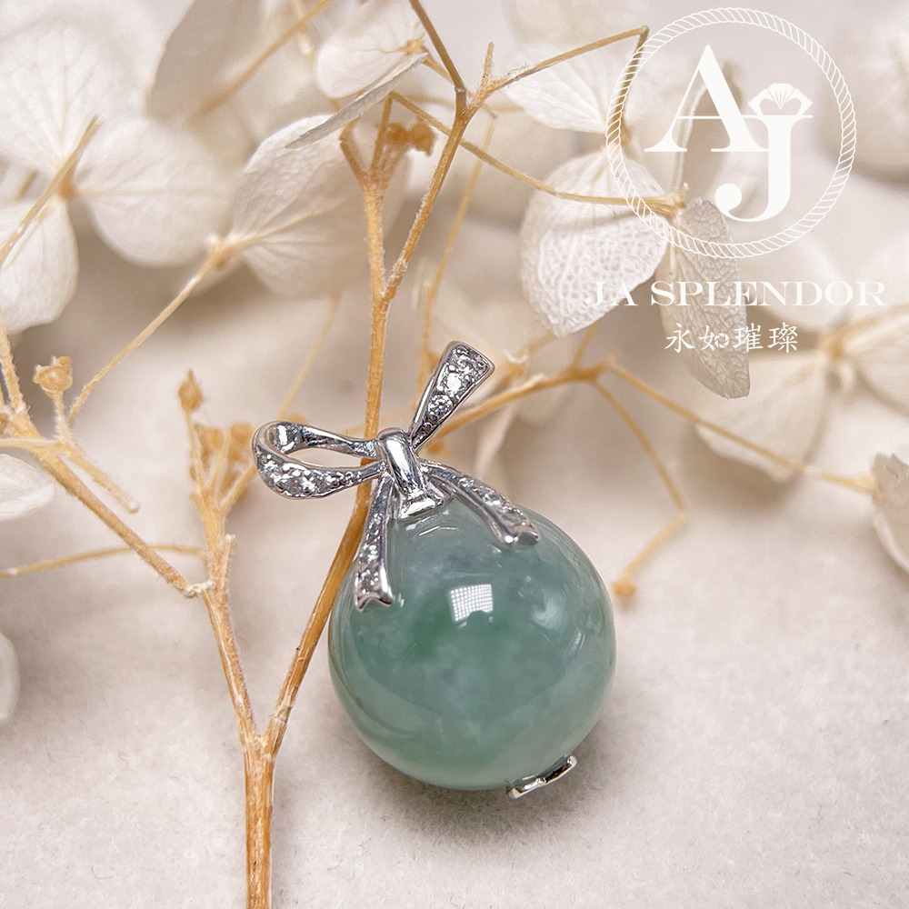FBG26-H06 天然翡翠A玉 果綠13mm圓珠純銀蝴蝶吊墜 (送鈦鋼項鏈) 