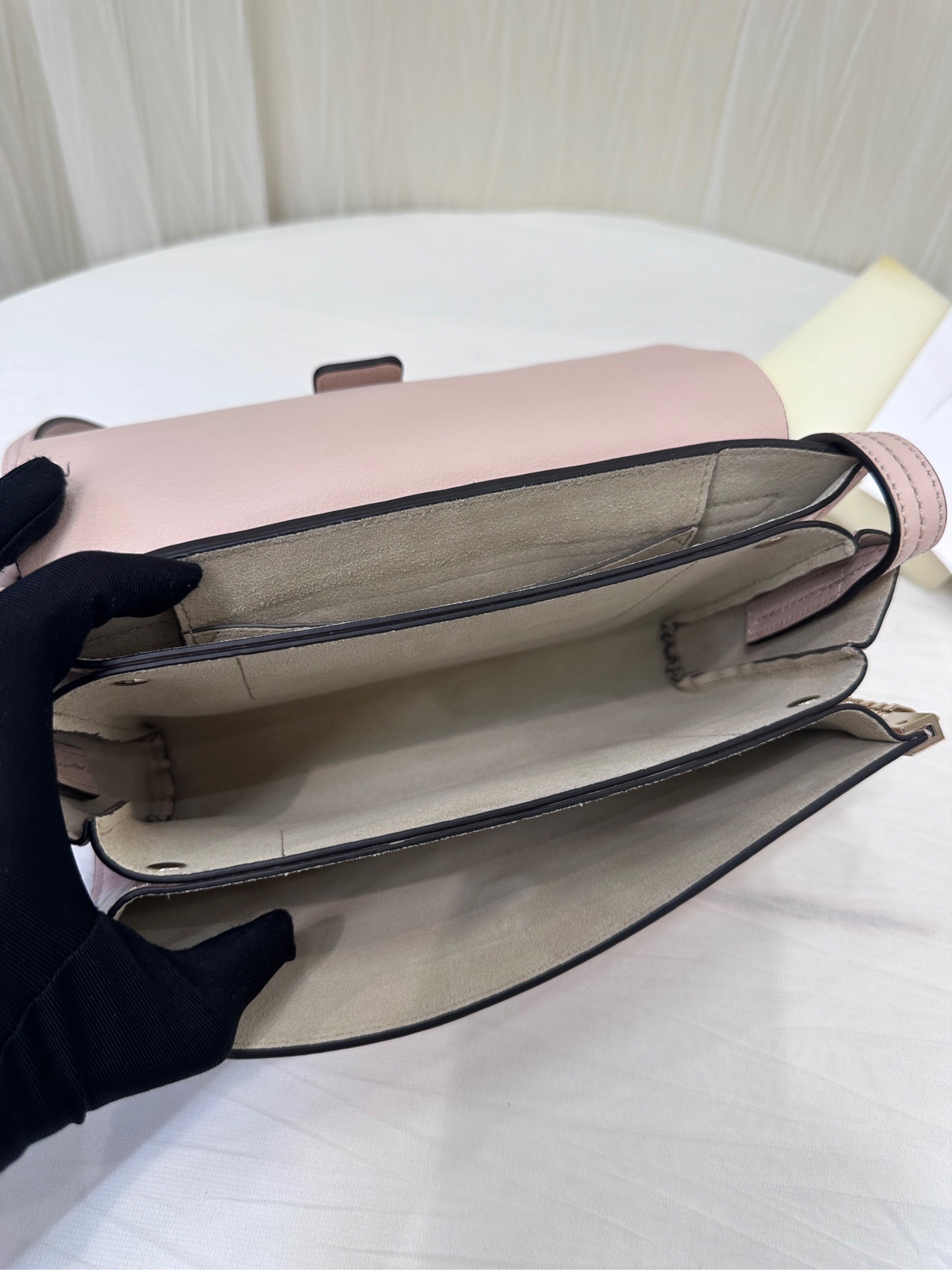 【預訂貨品】Chloe粉色拼麂皮faye