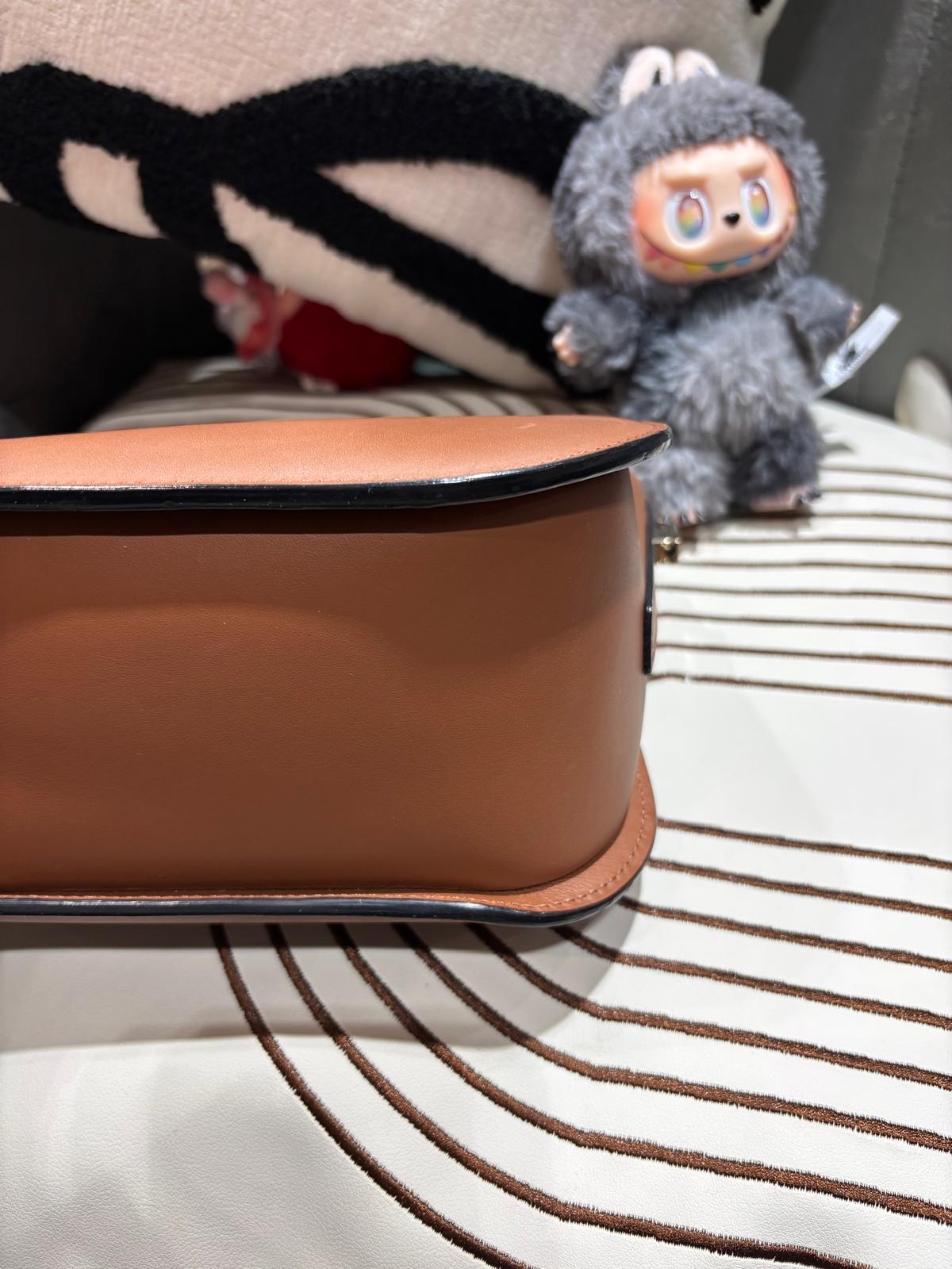 Valextra iside 2way bag Tan,100%Authentic,90%new 
