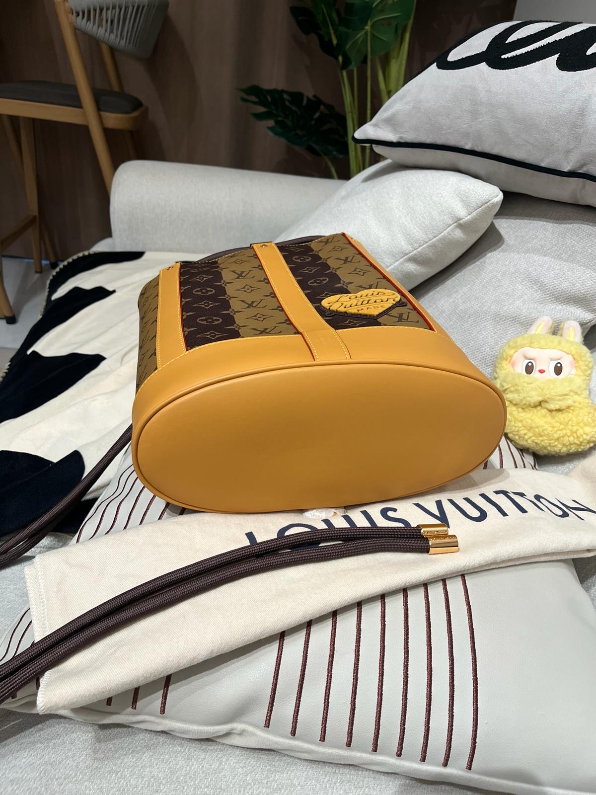 未使用品 LV x NIGO Randonee 聯名款水桶backpack 限量版 100%Authentic,未使用品 ✅塵袋