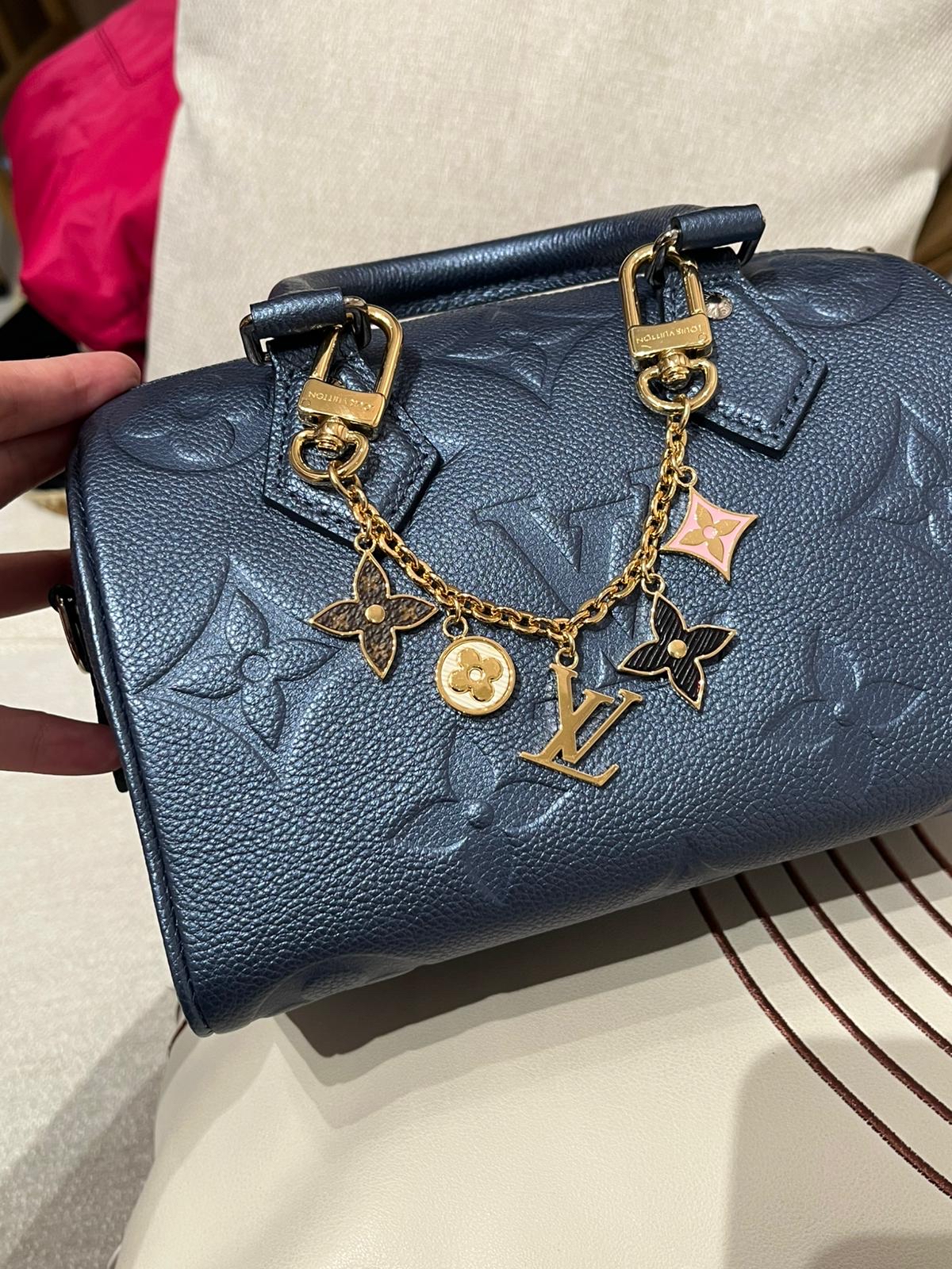 LV key Charm 100%Authentic,unused ✅dust bag 
