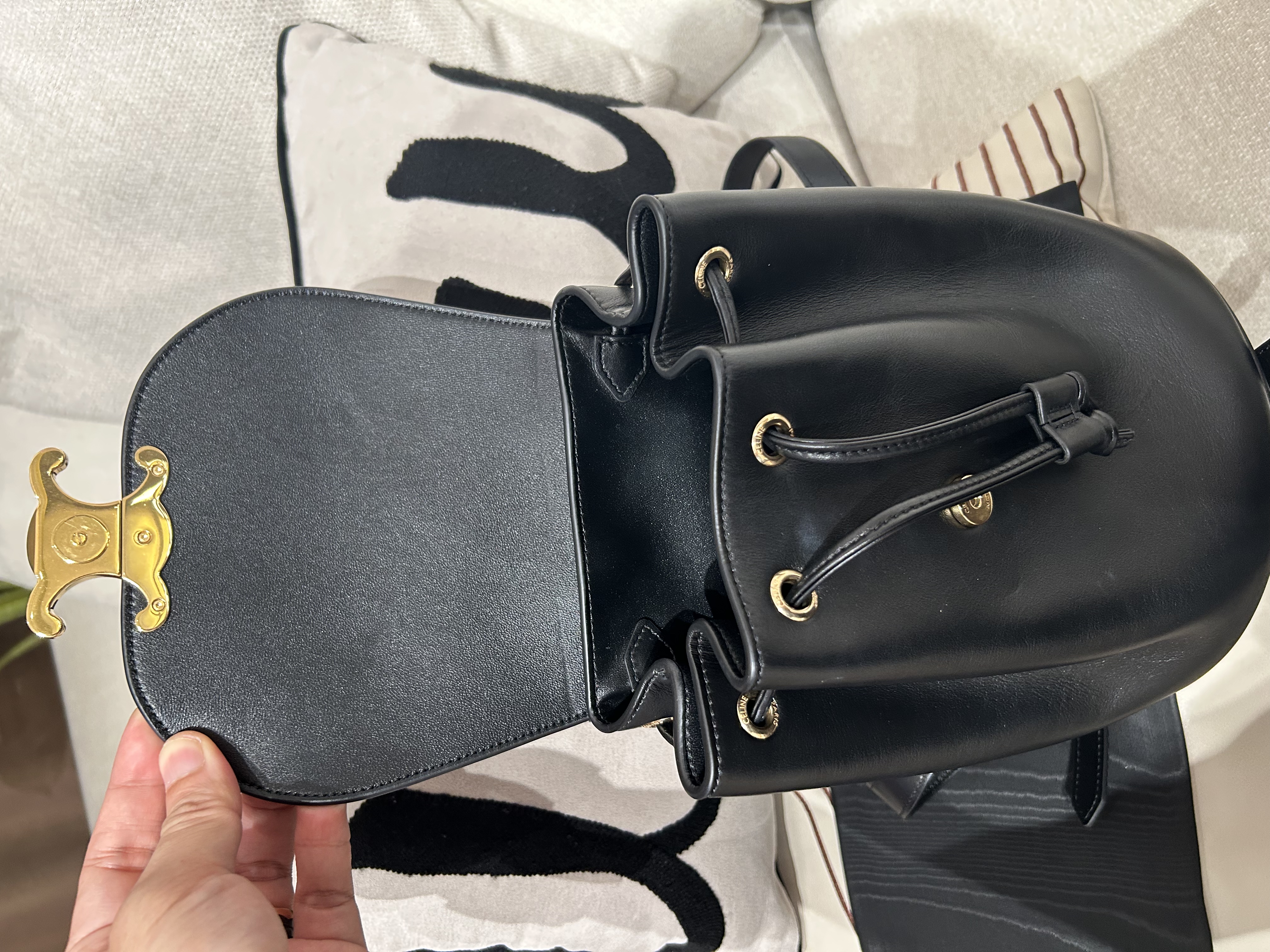 Celine Bonnie Backpack 黑色金扣 100%Authentic, 98%New ✅Dust bag