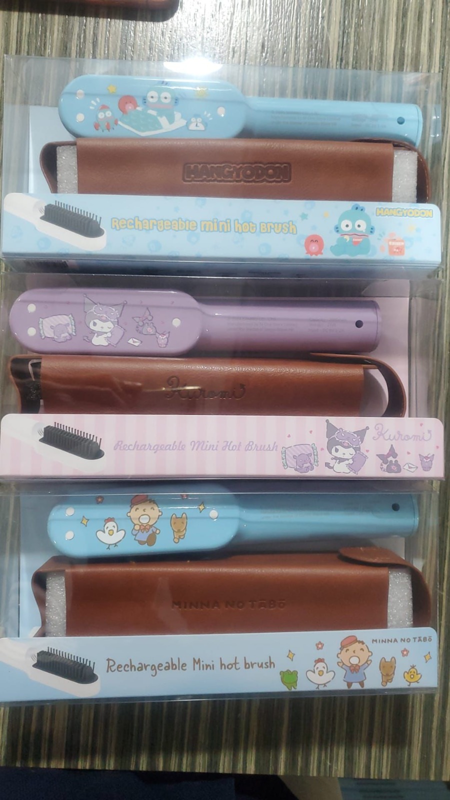 3款選擇$175。Sanrio Characters 魔髮電熱梳