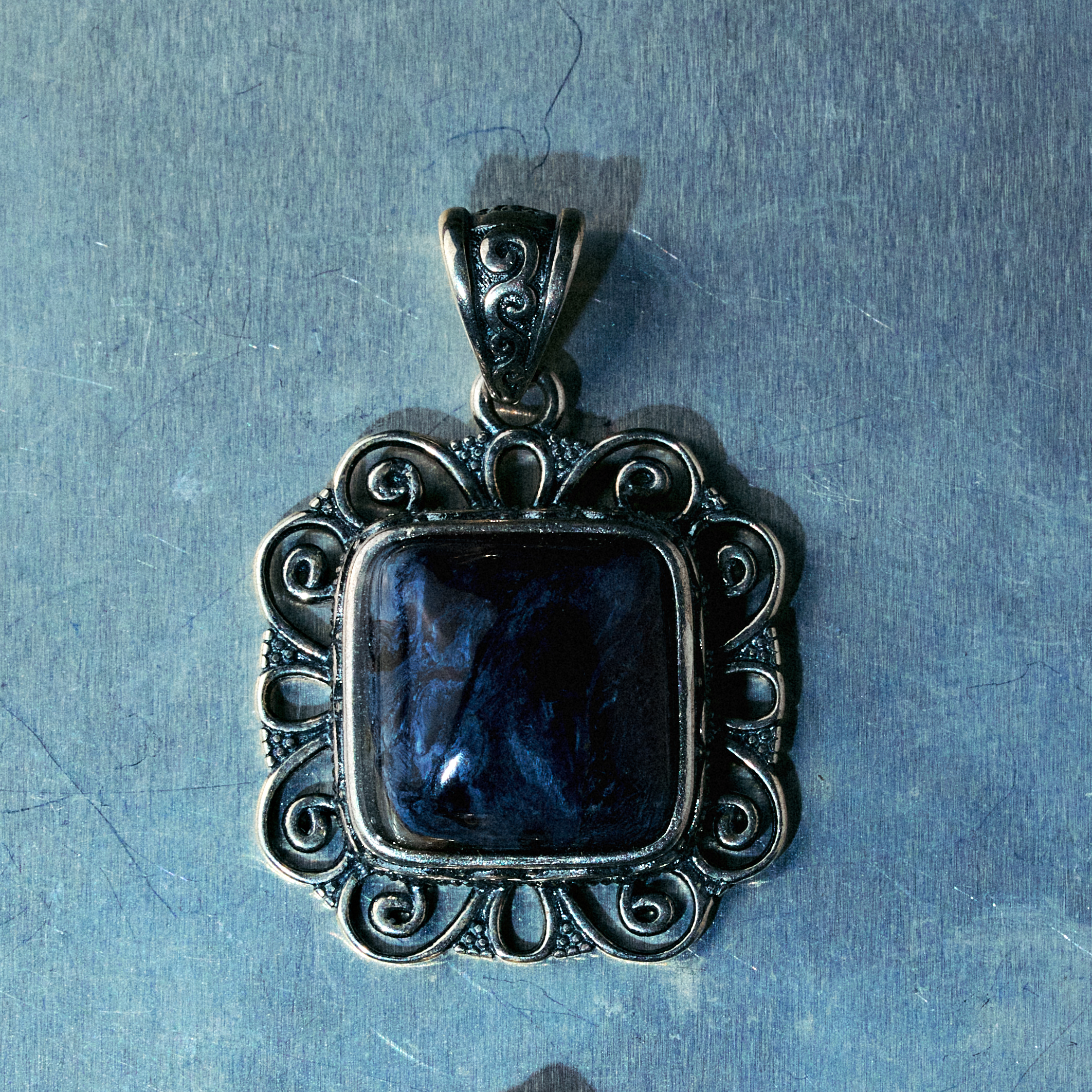 Stromborn Pendant