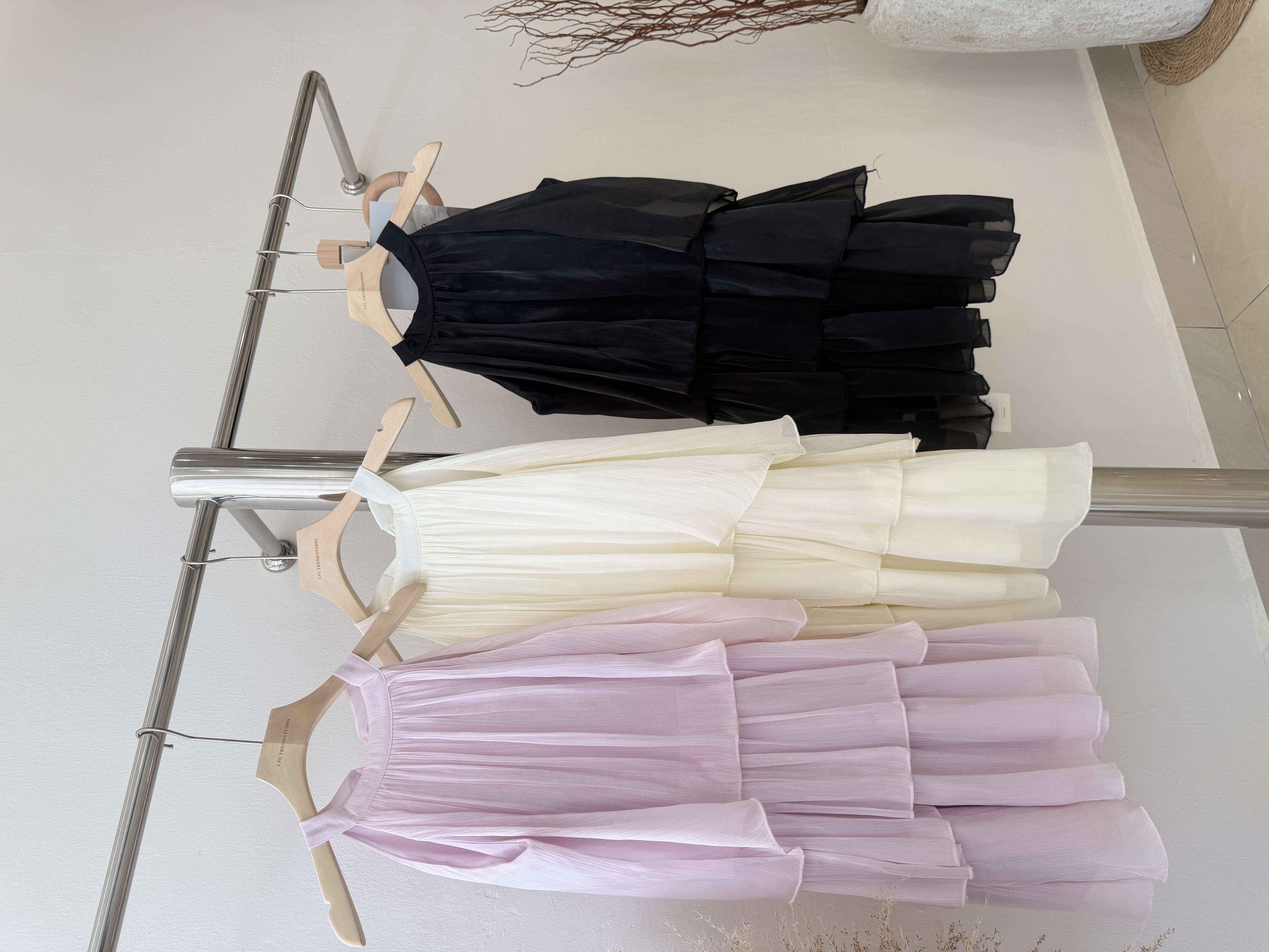 6757 甜美温柔挂脖蛋糕裙