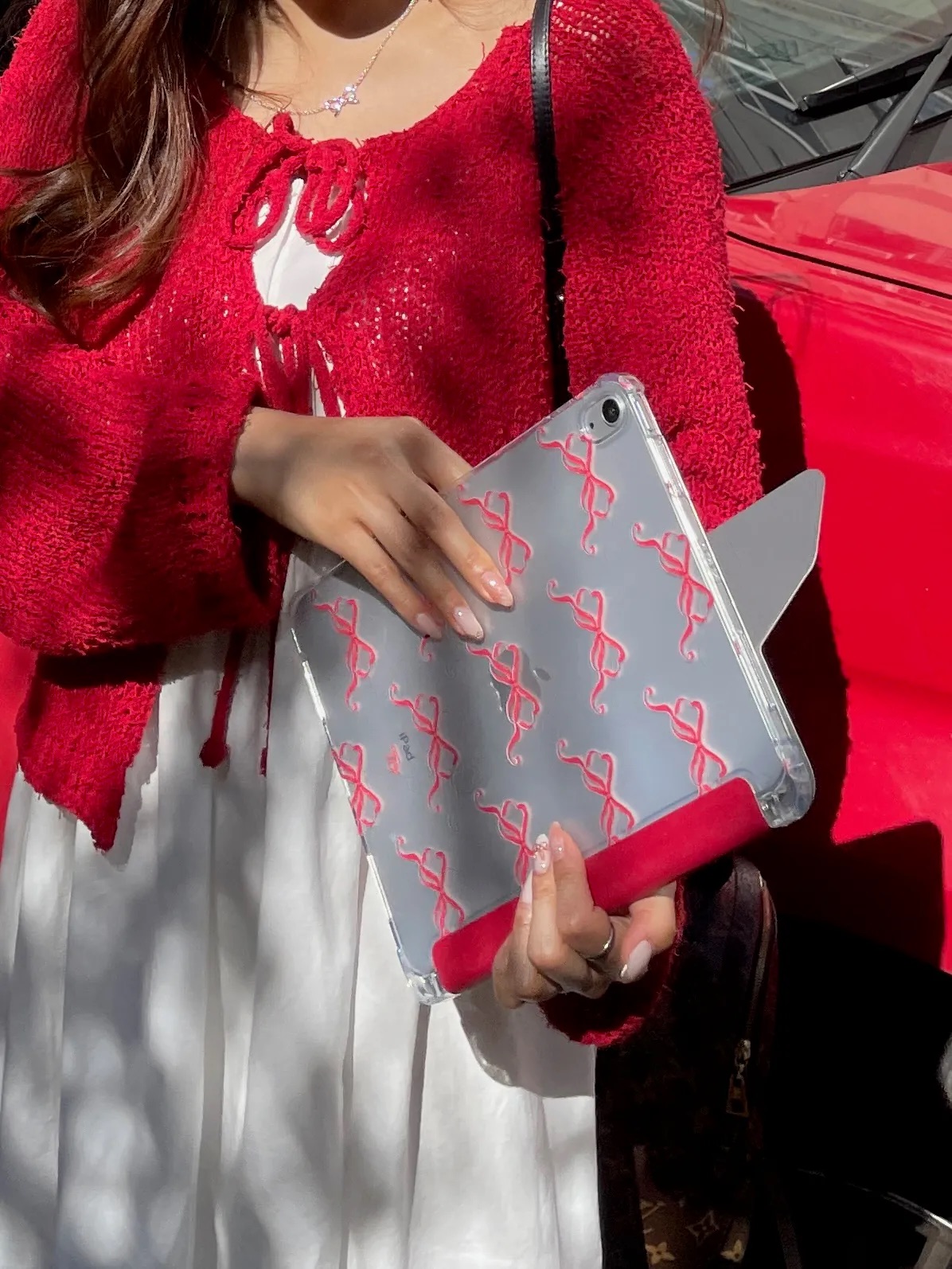 【Burgundy Ribbons in Full Printing】透明磨砂書本式 iPad Case
