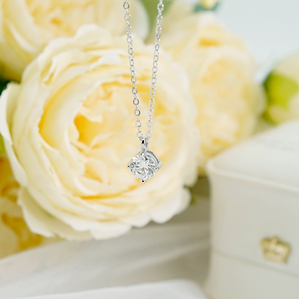 📦訂購 台灣限定 STORY 故事銀飾 北極星一克拉單鑽莫桑石純銀頸鏈