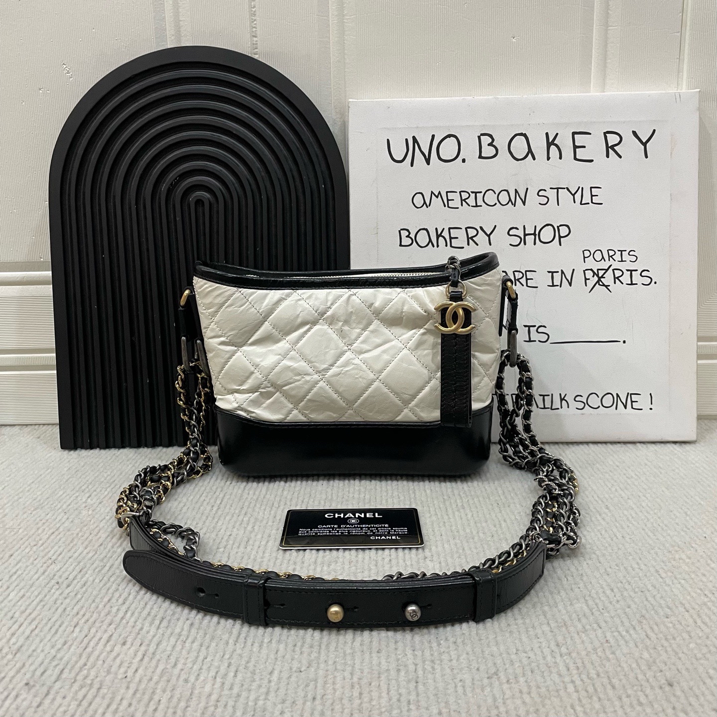 【預訂貨品】Chanel Gabrielle米色拼黑流浪包👜24開