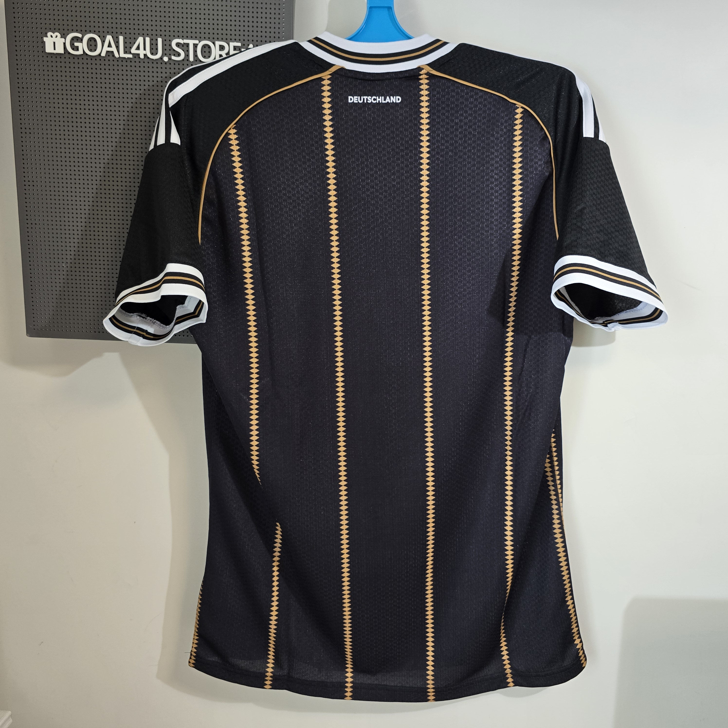 #部分碼現貨 黑金告別！⚫🟥🟨 Adidas Germany 德國 2026 三客球迷版球衣 (可加印球員印字及臂章) KS5261