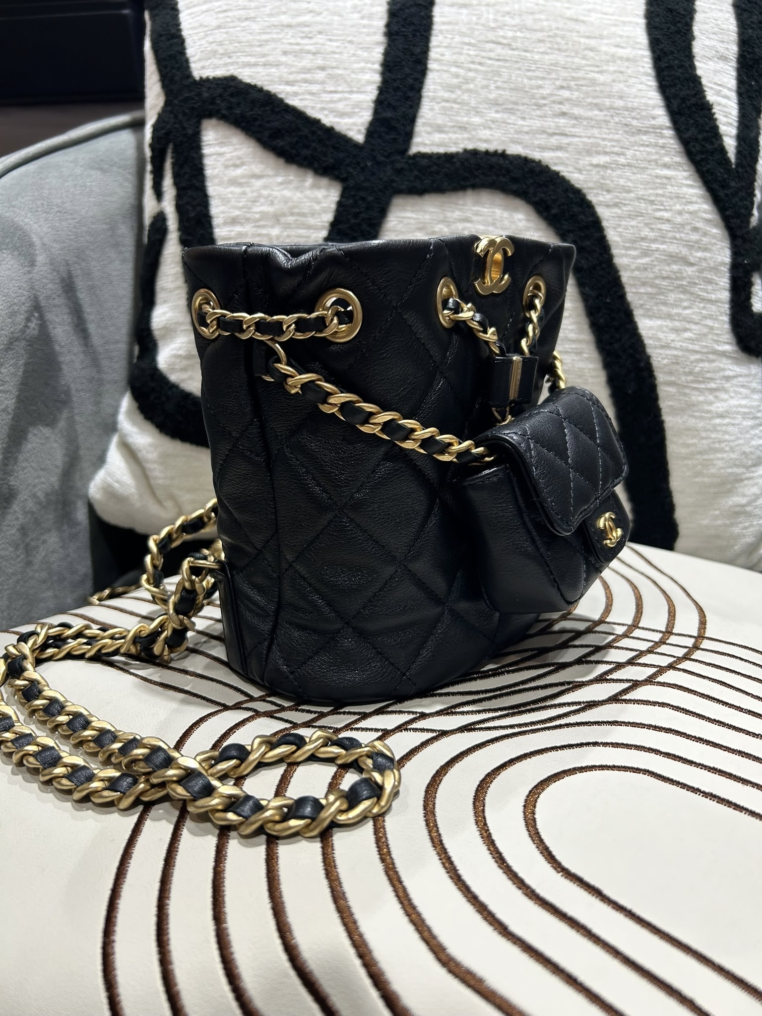 Chanel mini backpack AS3947 黑金迷你背囊 100%Authentic,98%new  ✅晶片✅Dust bag✅box