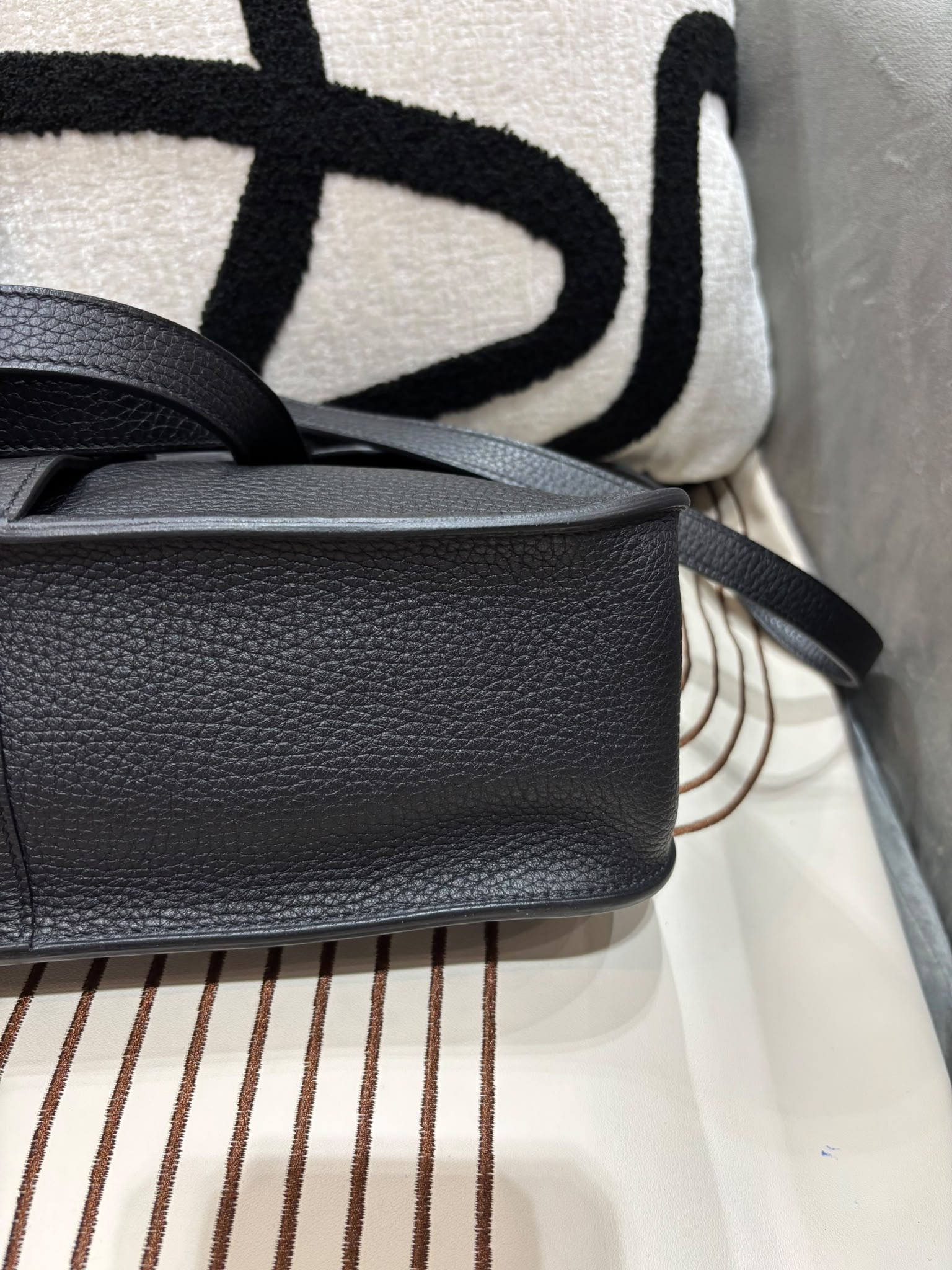 Hermes Halzan 31,STAMP A 黑銀 100%Authentic,98%new ✅專門店收據 ✅Dust bag 