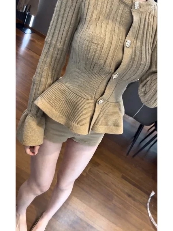 法式小香风针织女秋冬长袖毛衣外套高级感修身收腰