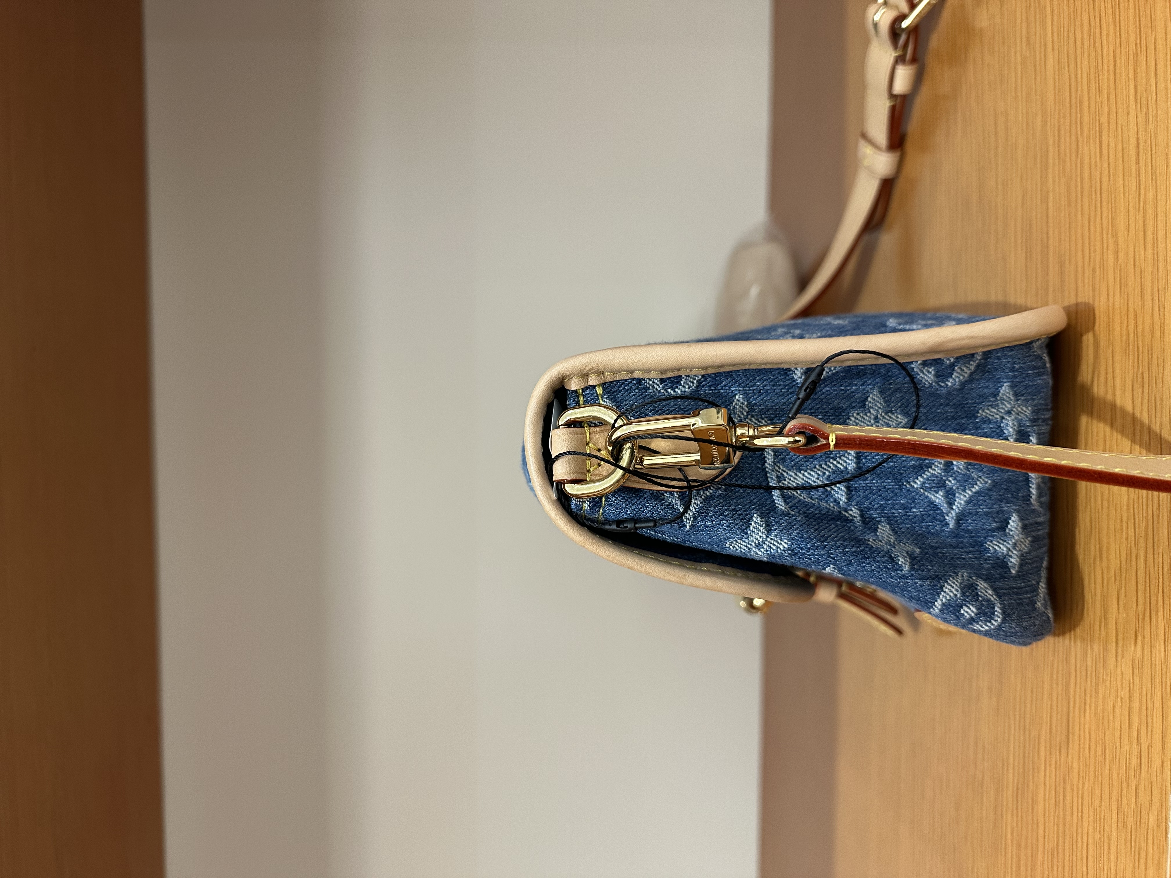 直播貨品 |  [1個-$100 2個-$300］HH36