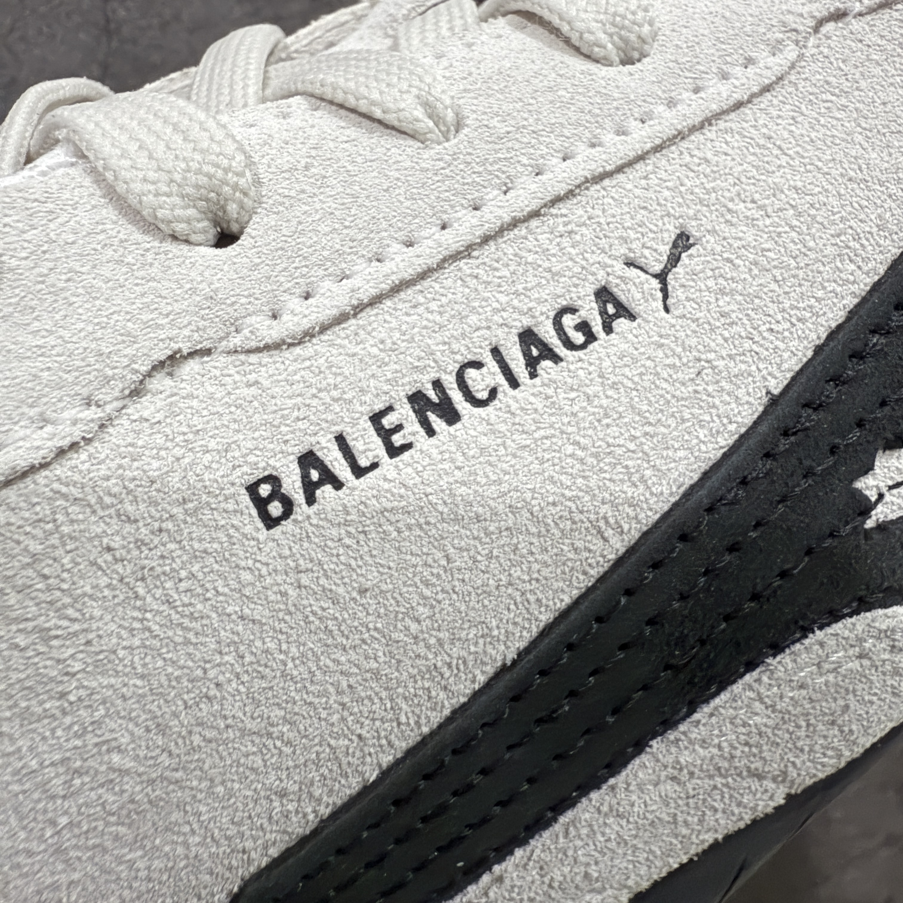 Balenciaga x Puma Speedcat Suede 406519-01