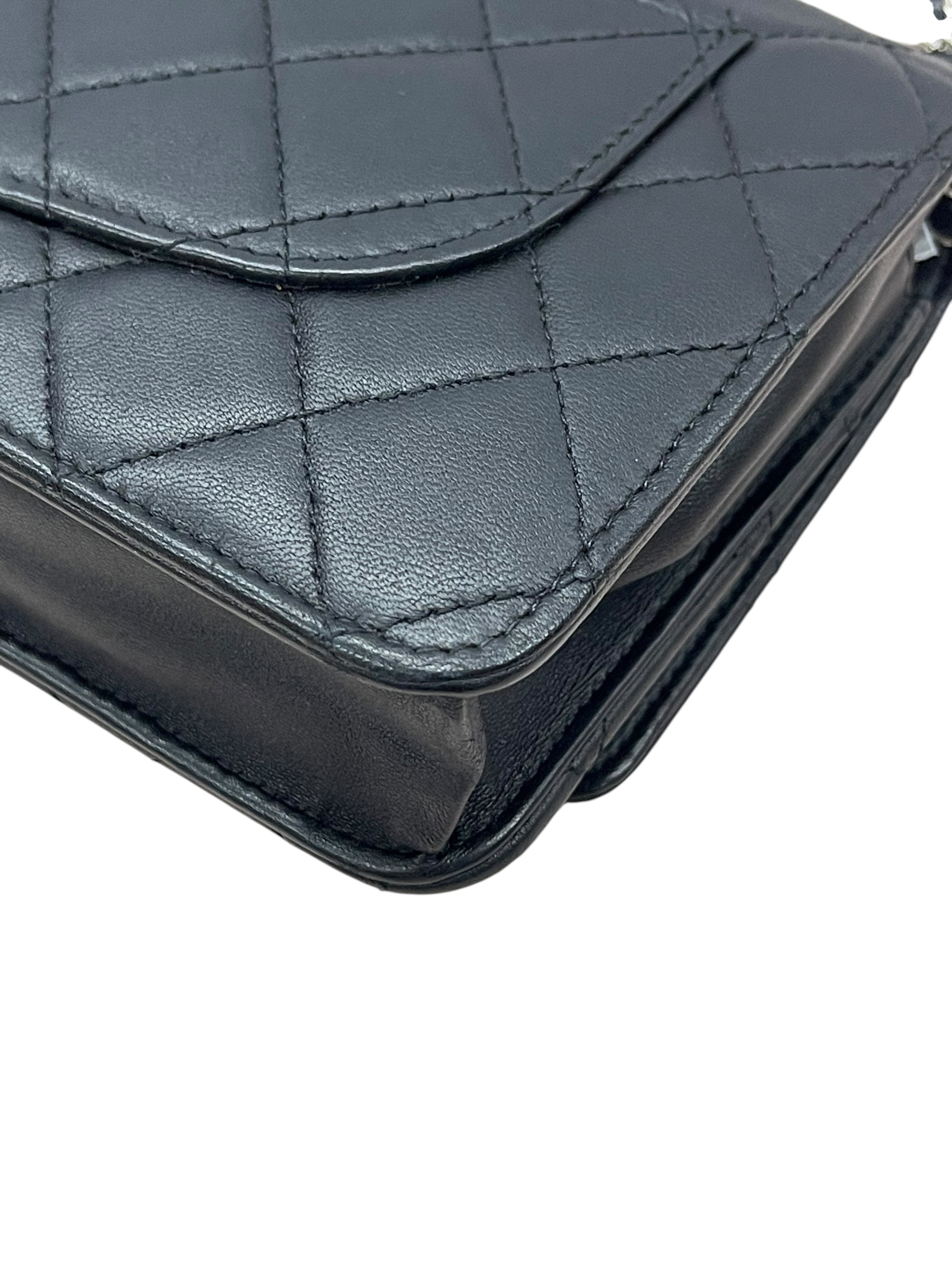 Pre-owned Chanel Classic Wallet on Chain / Product Code: 081701