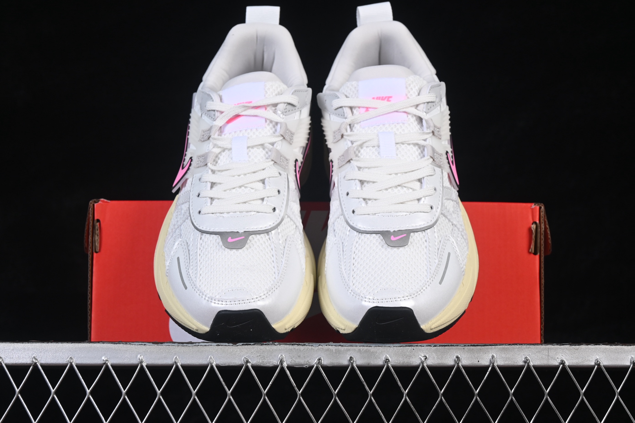 Nike V2K Run FD0736-114