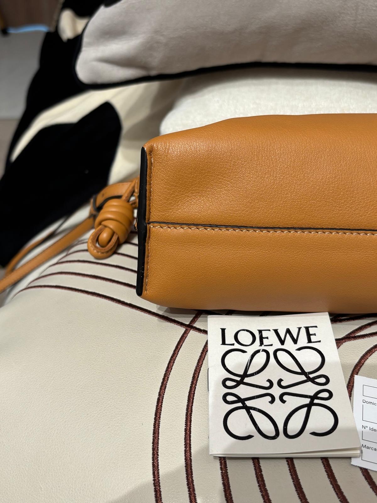 Loewe Flamenco Warm Desert Calfskin 100%Authentic, 98%New ✅Tap Booklet✅Dust bag