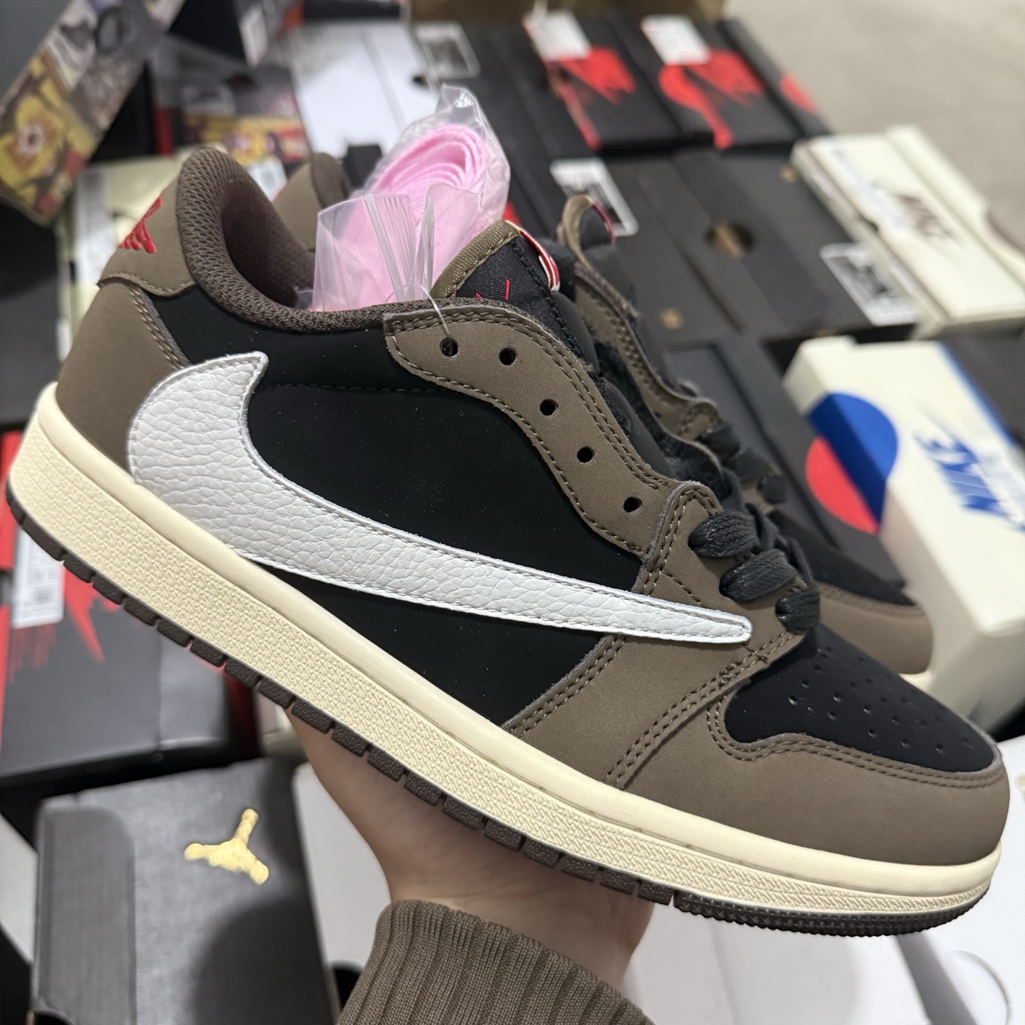 Travis Scott x Air Jordan 1 Low OG "Mocha" CQ4277-001