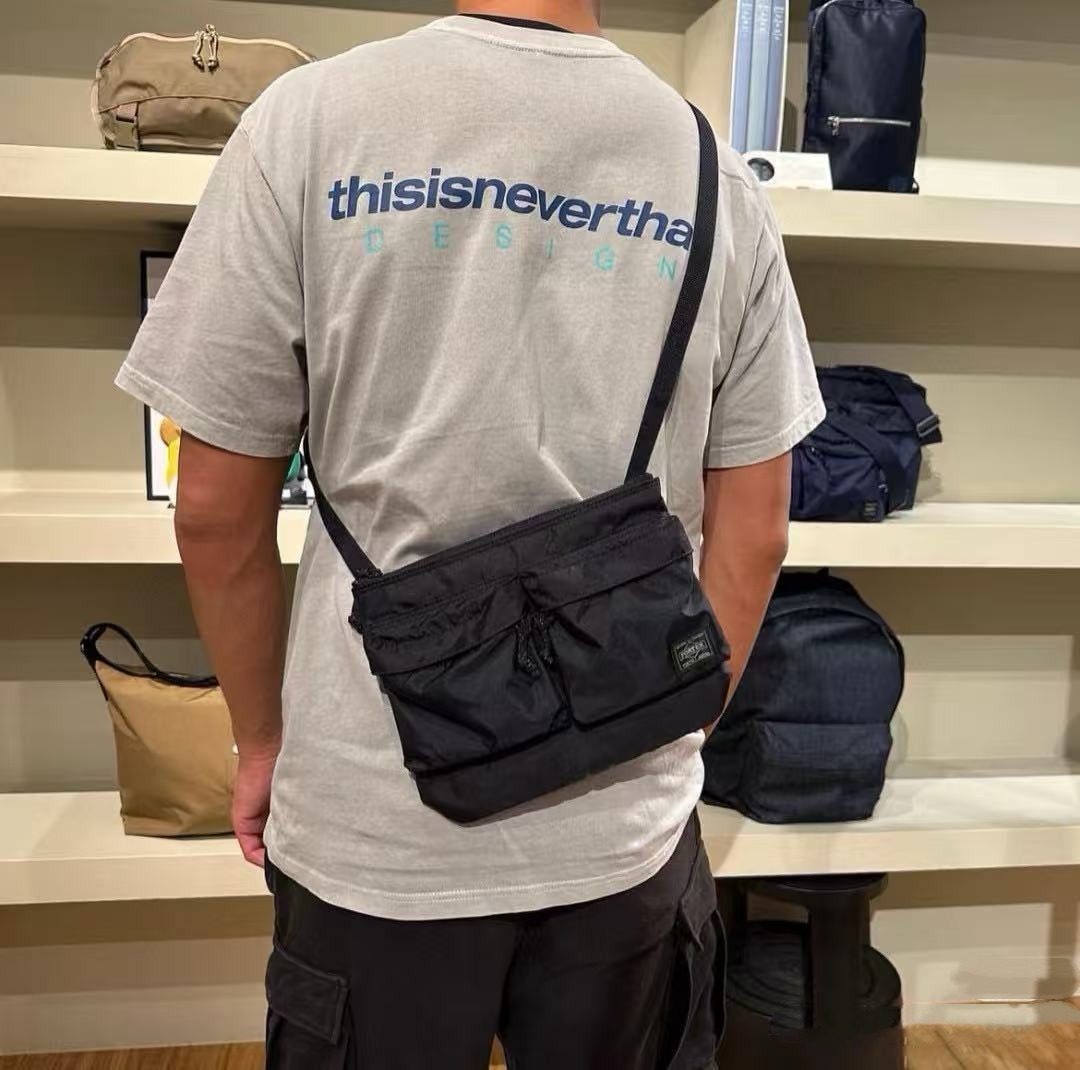 日系🇯🇵 PORTER 戶外防水斜揹袋