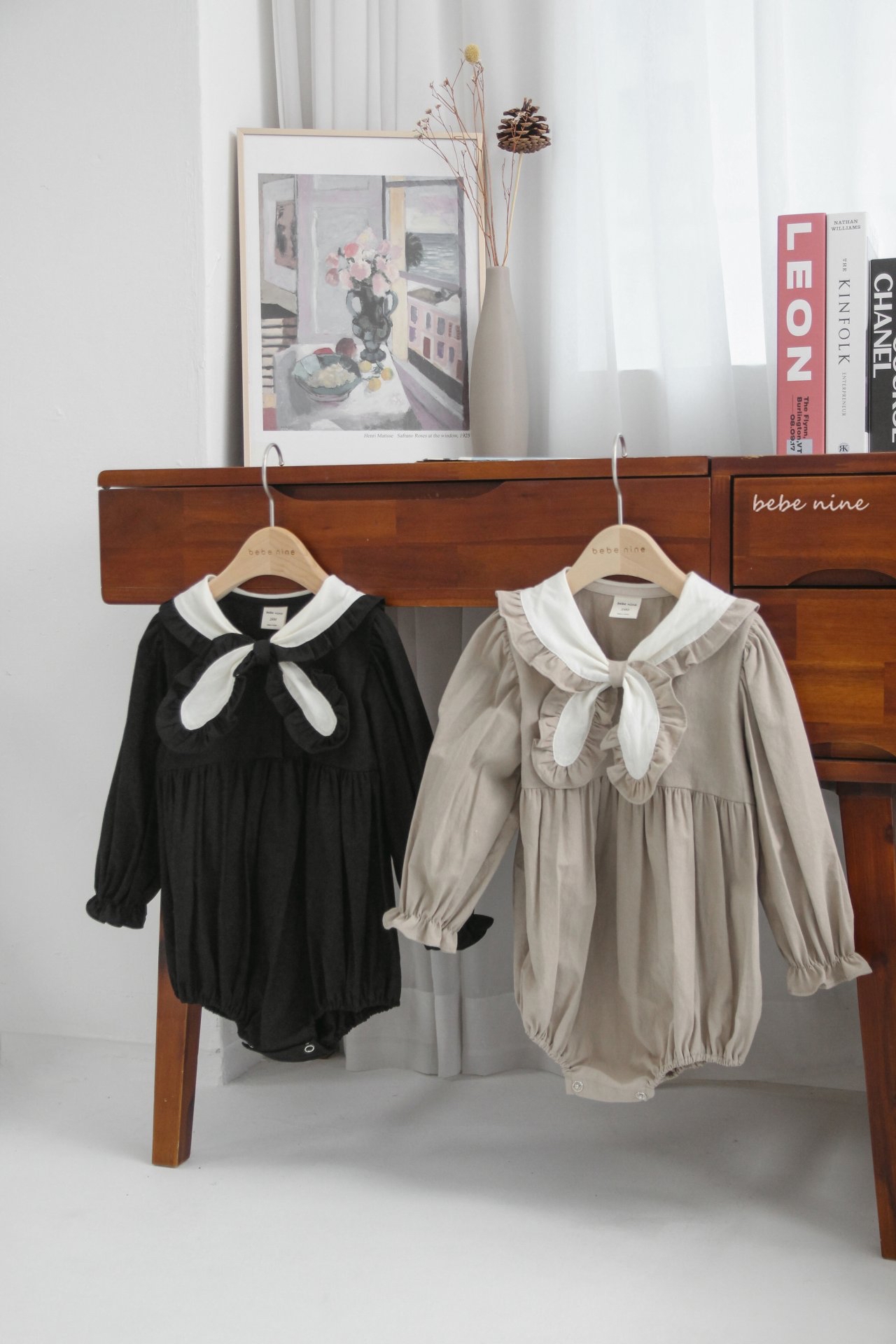 🌸預訂 韓國直送🌸🇰🇷Bebenine兩色荷葉花邊領巾寬鬆長袖包屁衣