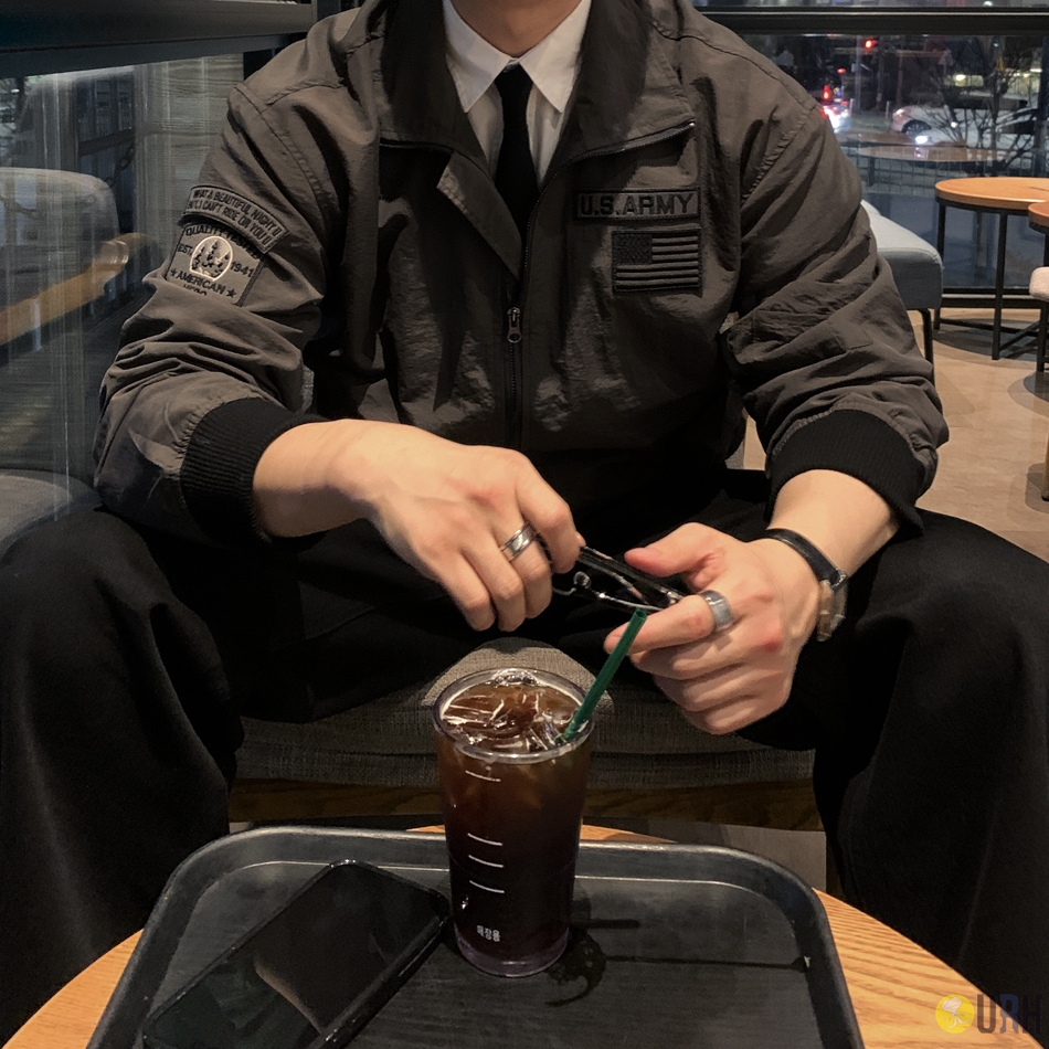 【100%保證韓國直送】美式復古軍事補丁雙向拉鍊飛行員外套 🧥 [2 color] RL114810