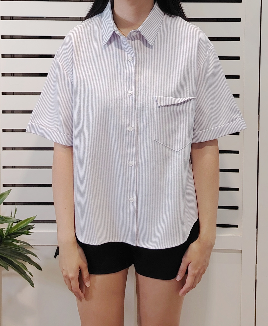 25032 Striped Sleeve Less Shirt