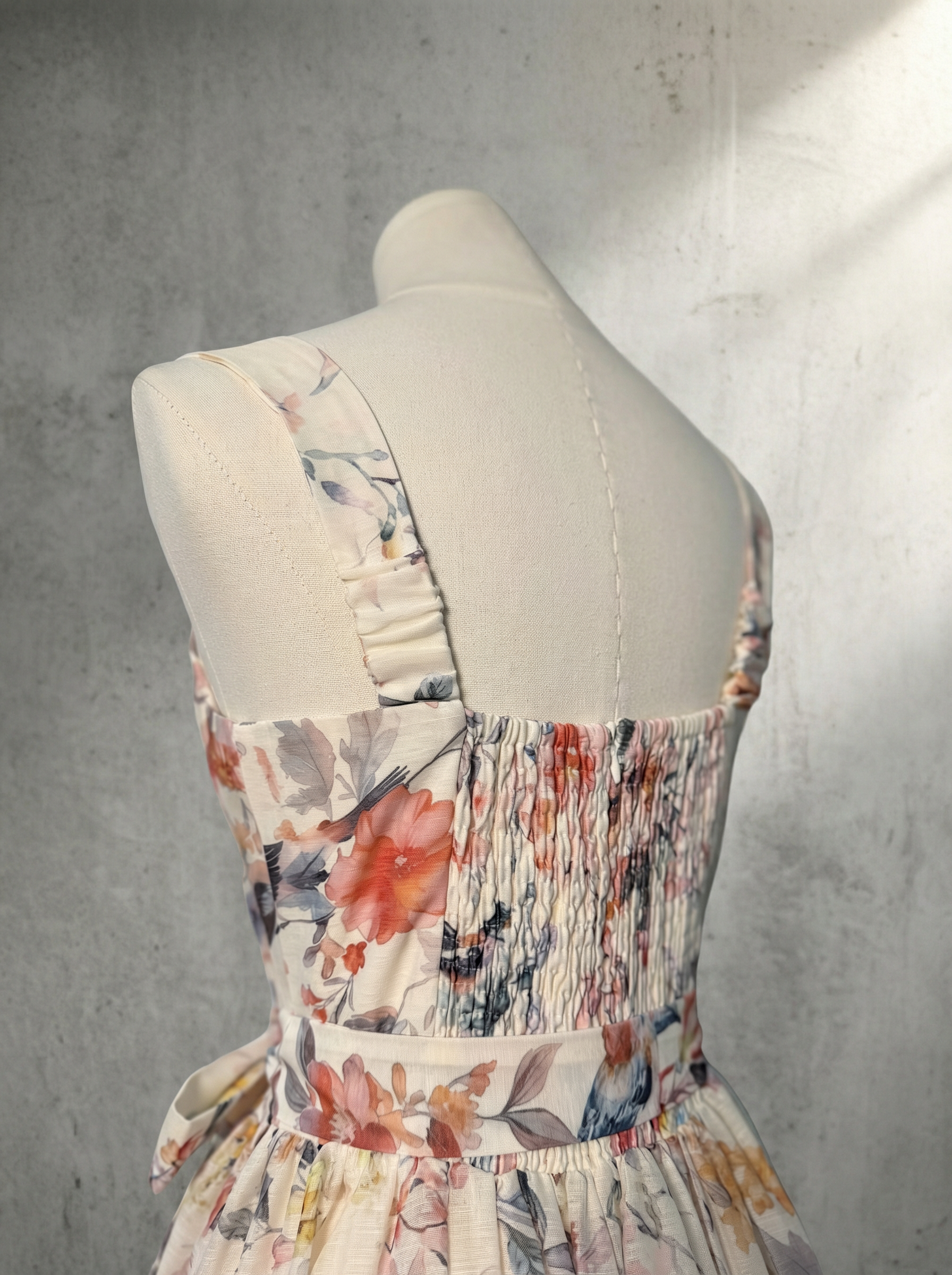 復古花卉印花連身裙配腰帶