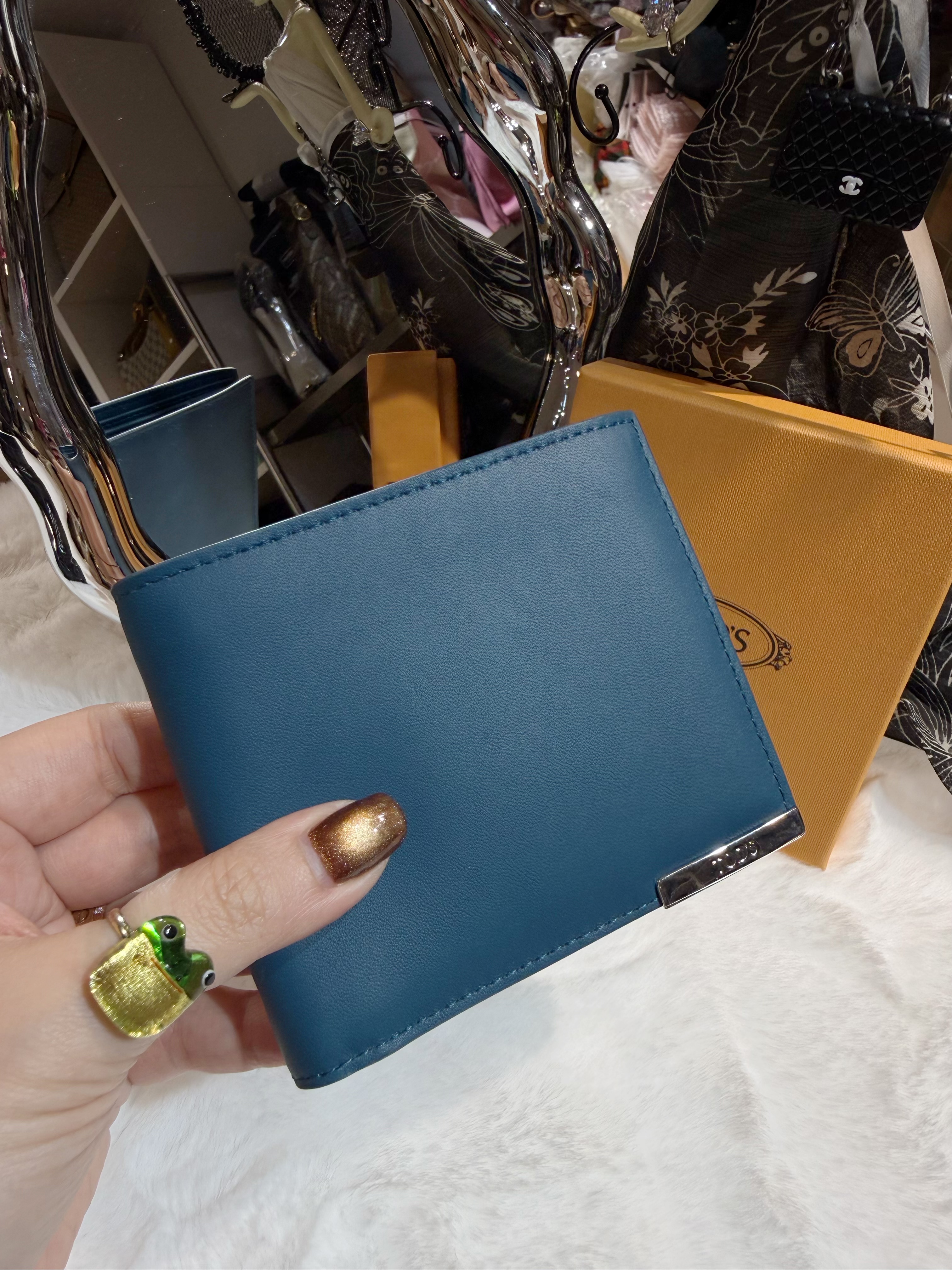 Tod’s bi fold wallet 738/peacock