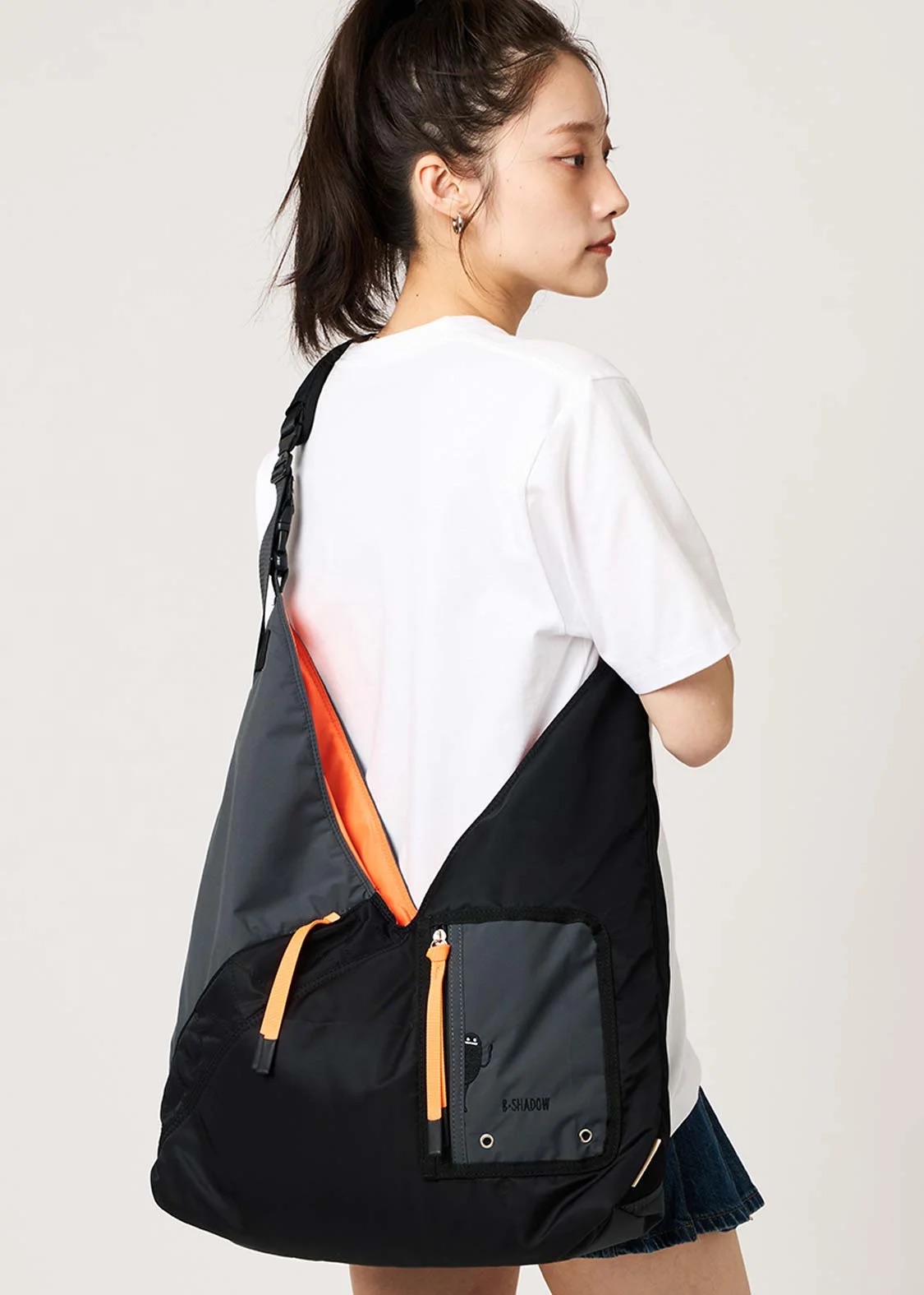 📦訂購 日本限定 CONTROL FREAK x graniph Beautiful Shadow 側背包