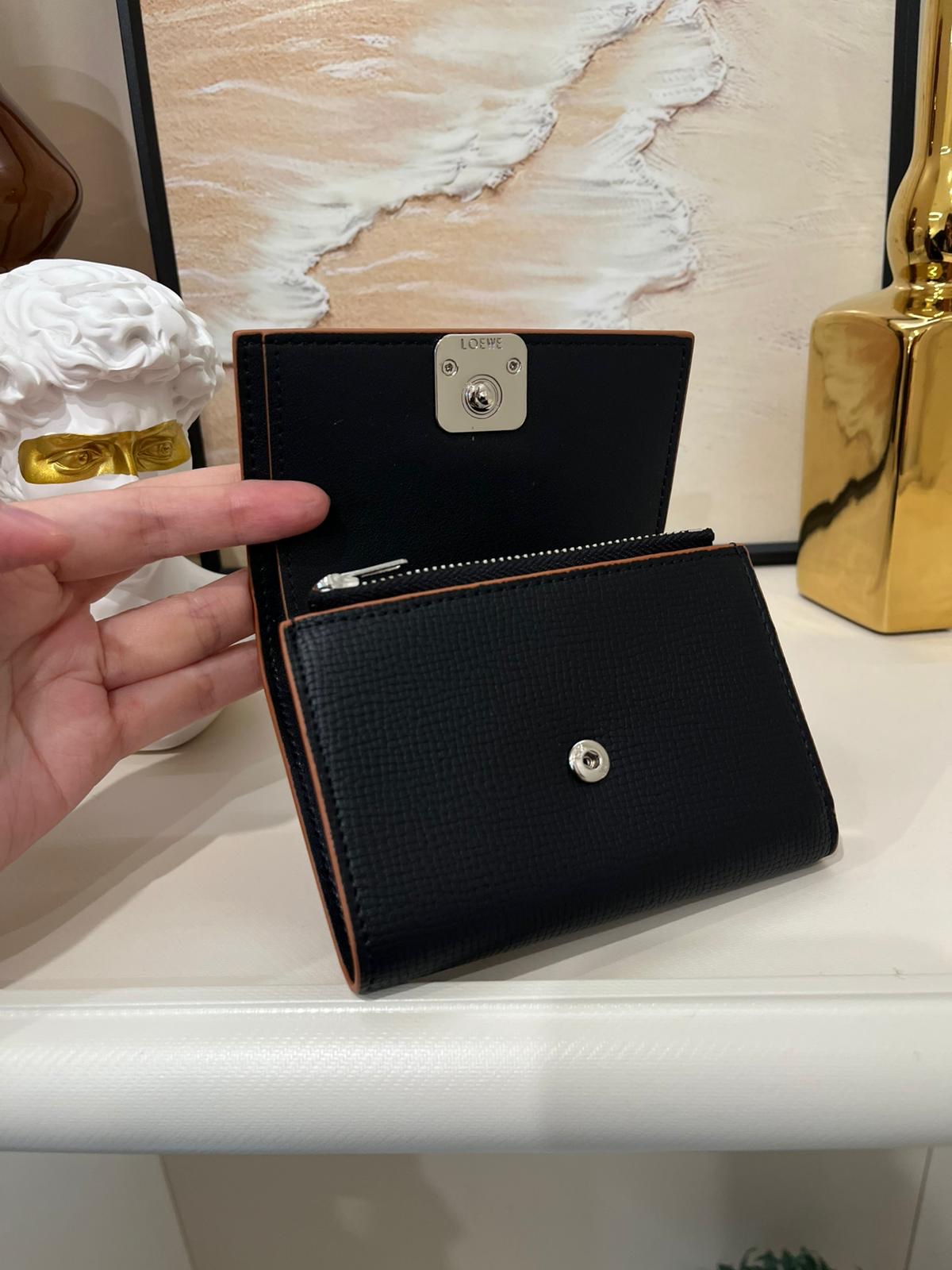 Loewe Wallet calfskin 98%new ✅dust bag 
