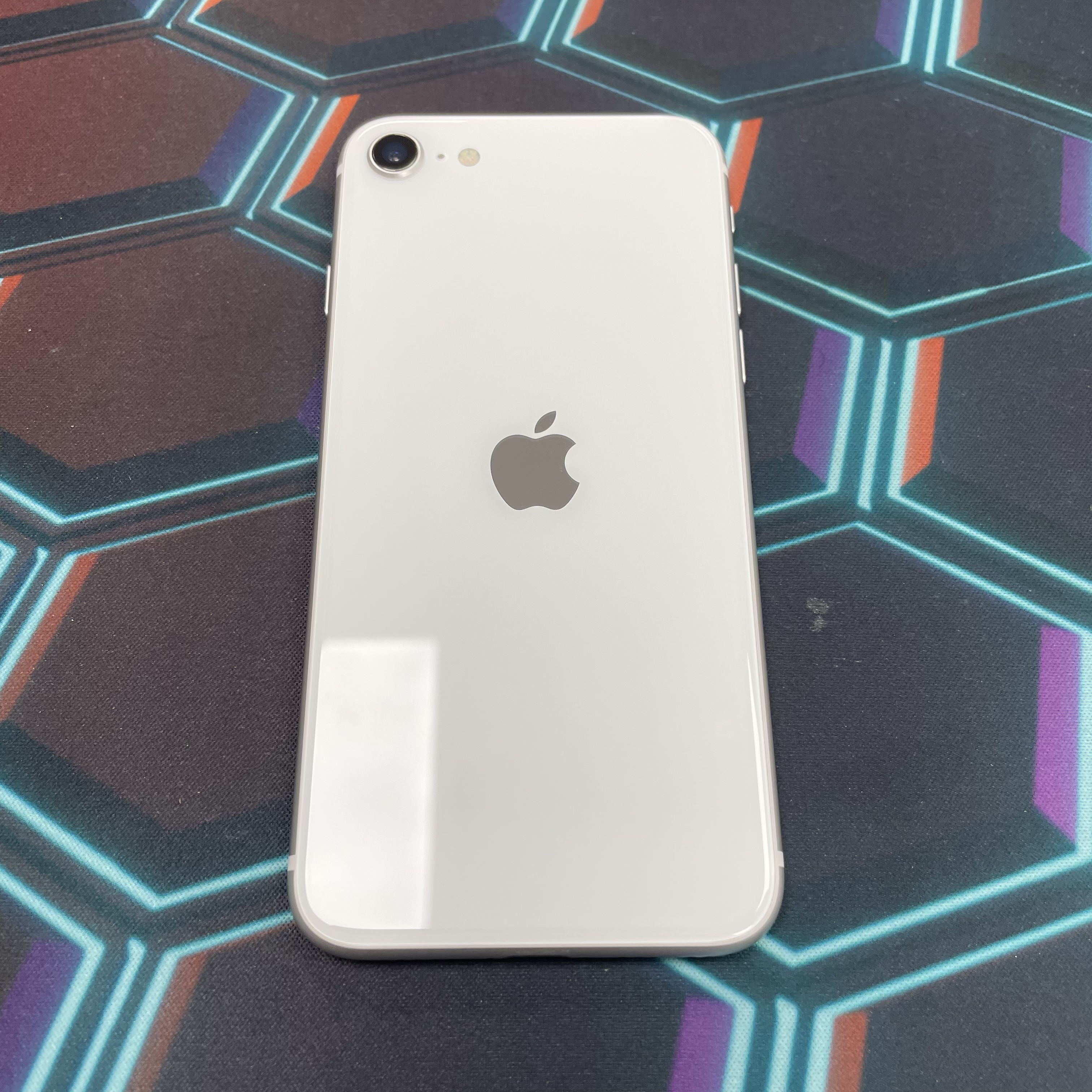 *6630 SE2 完美機 64GB 電76 白色 white