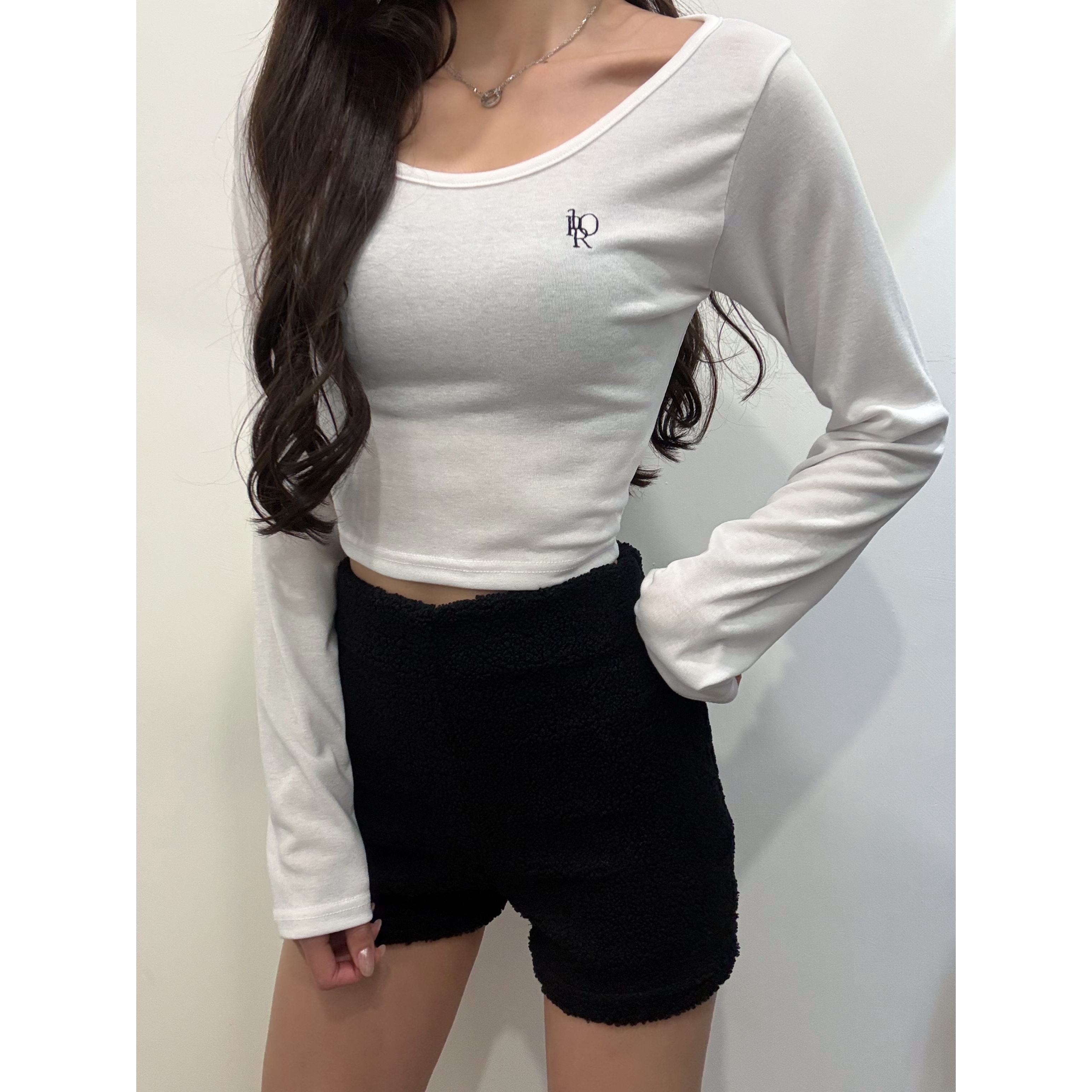 新品價及新年前收貨2月3號8PM截單💛《LOGO SL TOP》 2602H