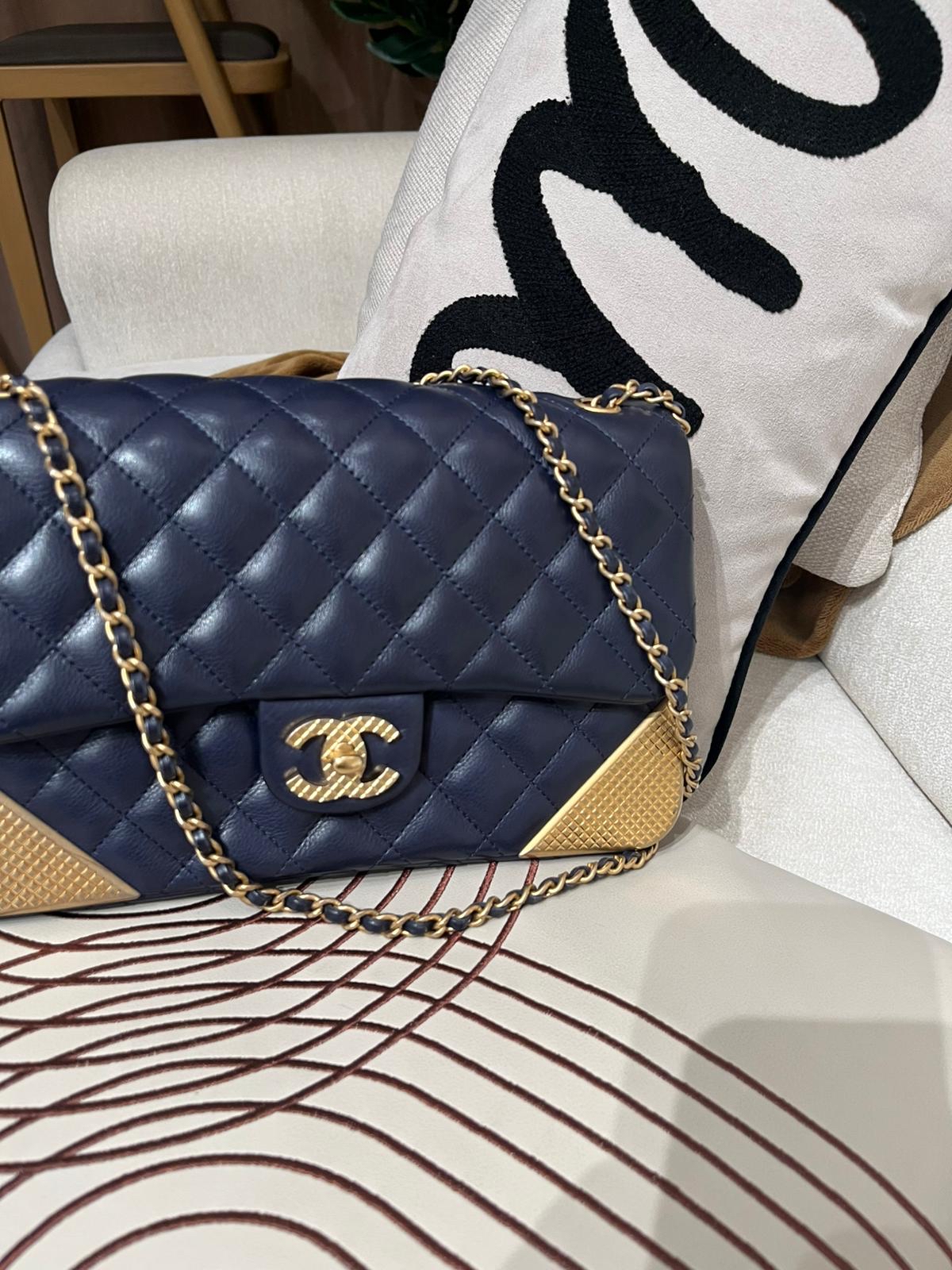 Chanel flap bag  100%Authentic,95%new ✅card✅Dust bag✅Box