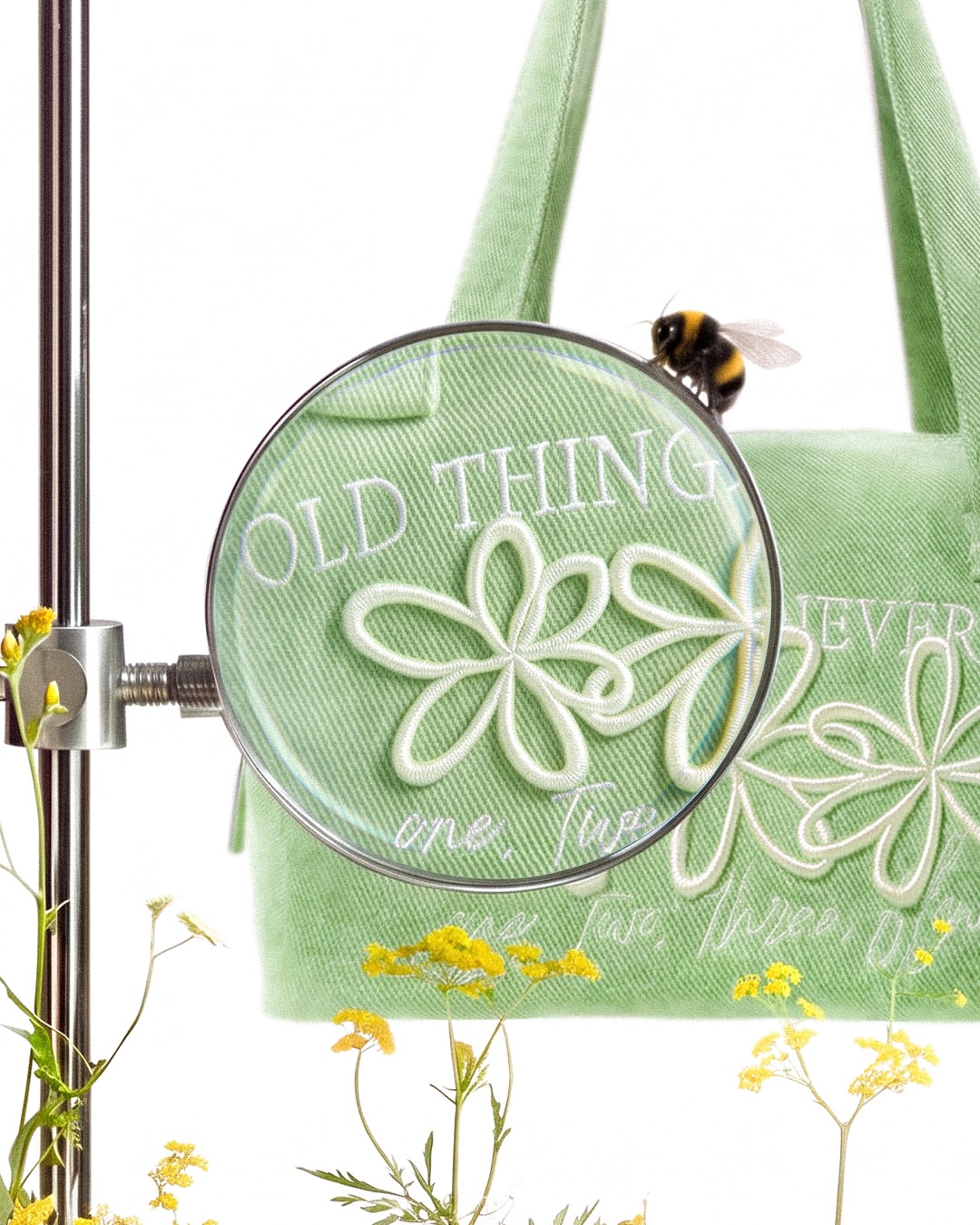 《Pre-Order》FLOWER HANDLE POUCH (2026 Ver.)｜온고 ONGO old things never die