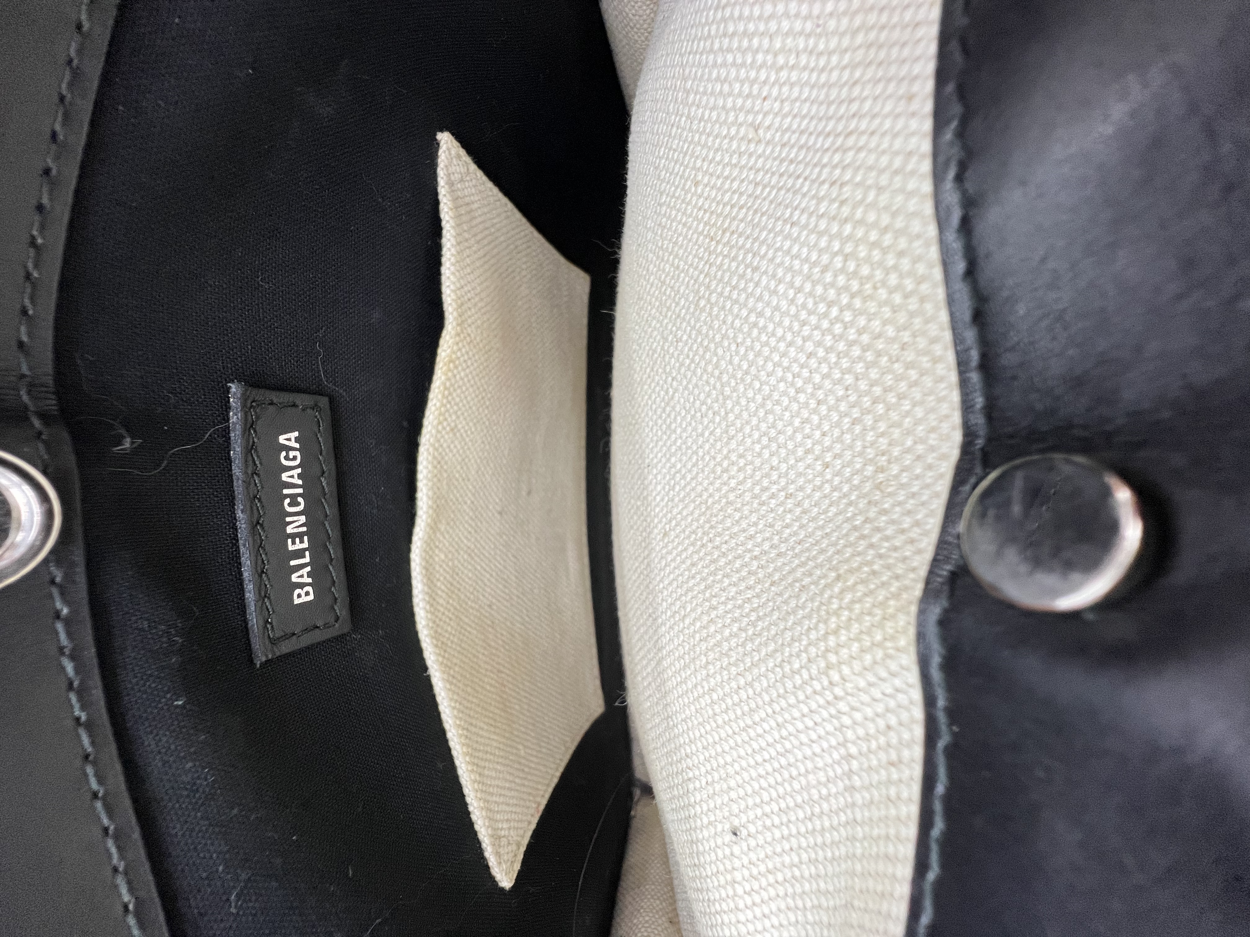 Pre-Owned BALENCIAGA Navy Pochette / Product Code: 26052302