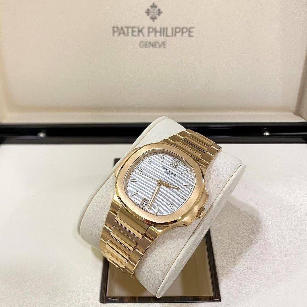 女表鹦鹉螺PP7118上市。接受预订！！324SC一体29钻机芯。 第一批少量上市。