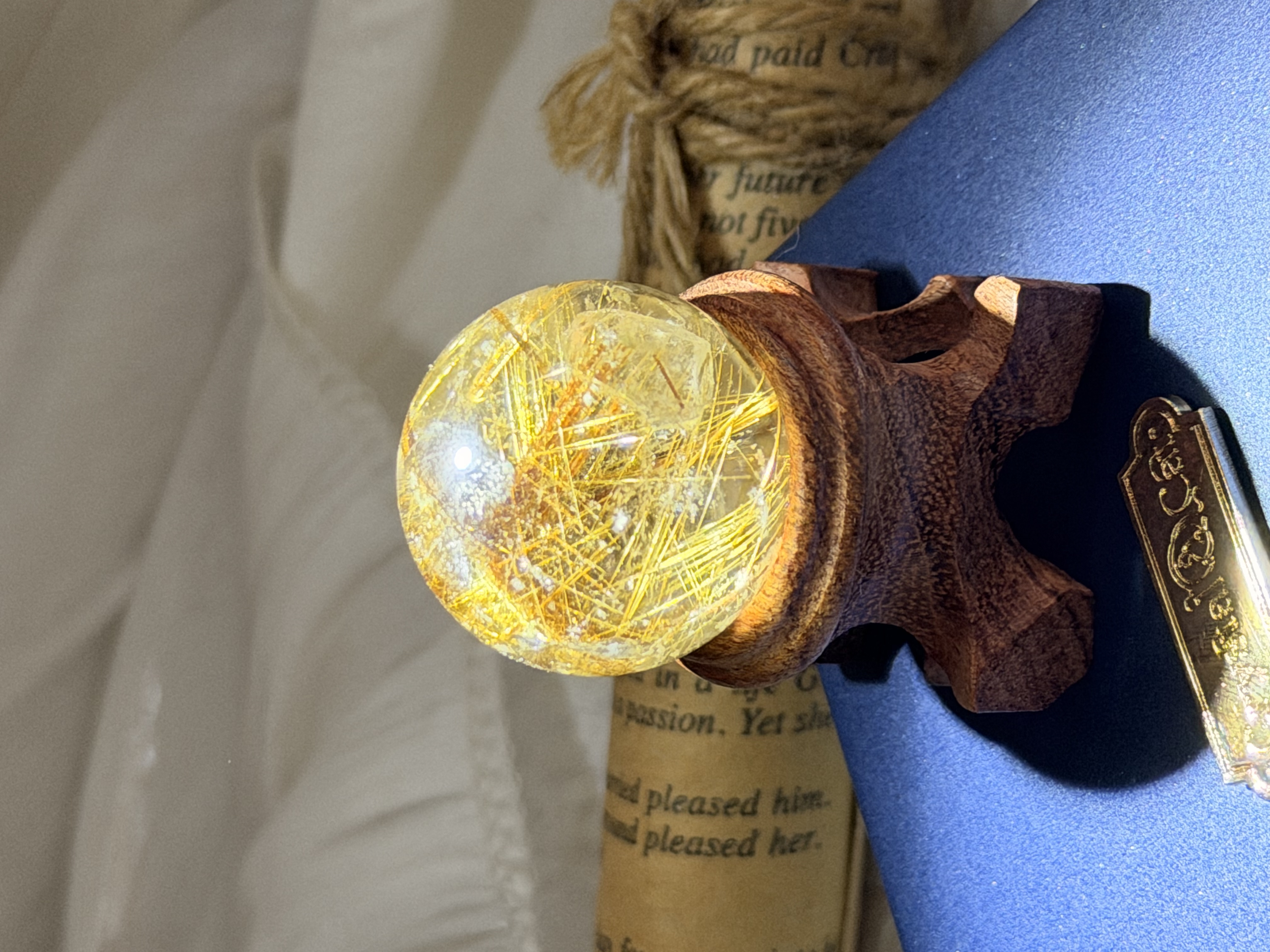 雪花白幽靈共生金鈦晶球